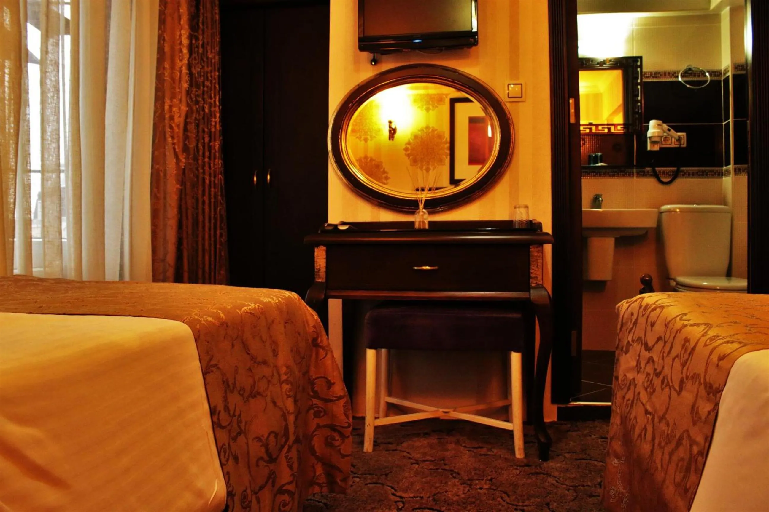 Photo of the whole room in Sultanahmet Park Hotel