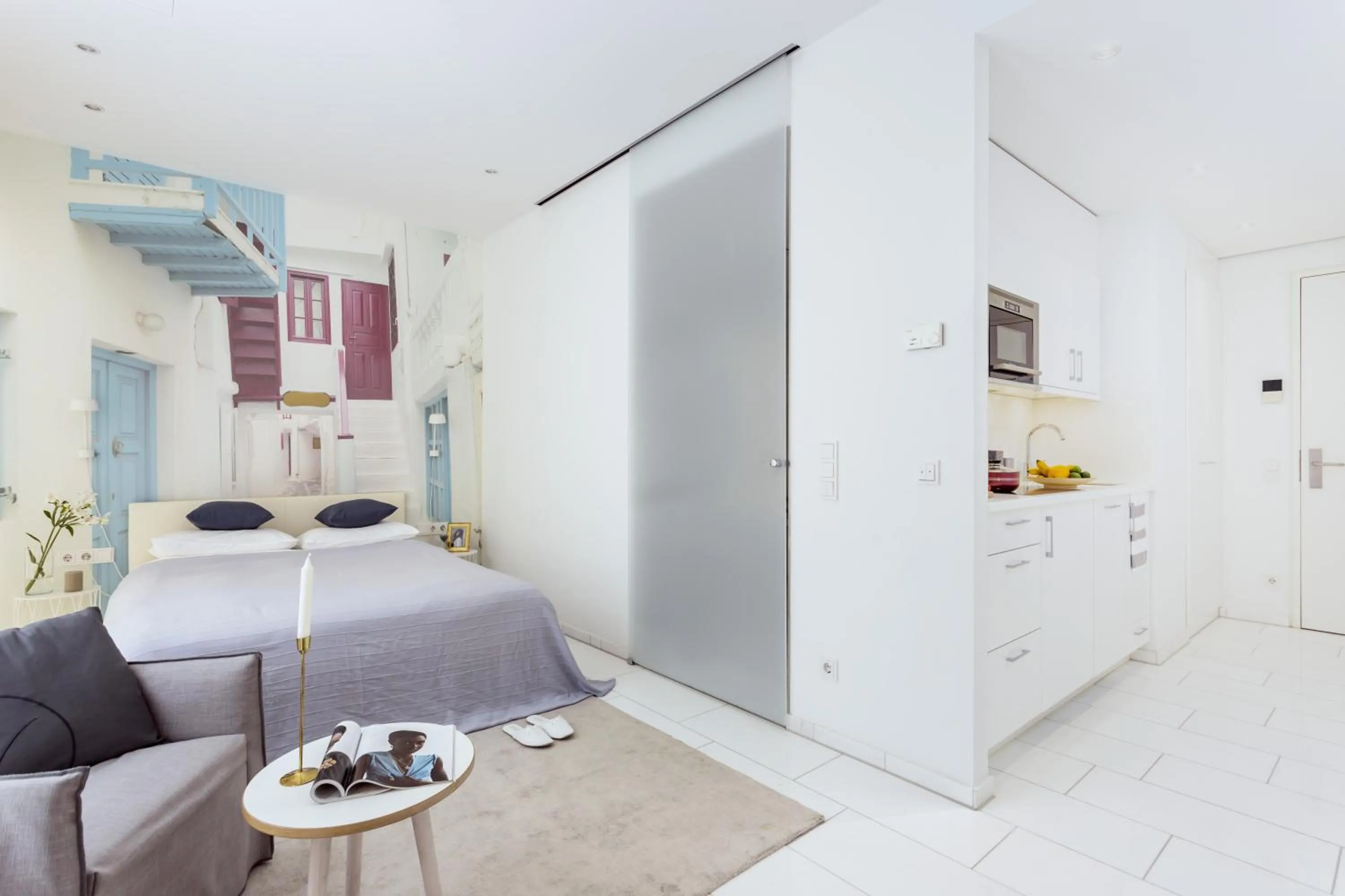 Kitchen or kitchenette, Bed in Skyreach BizzStay - Wohnen am Main