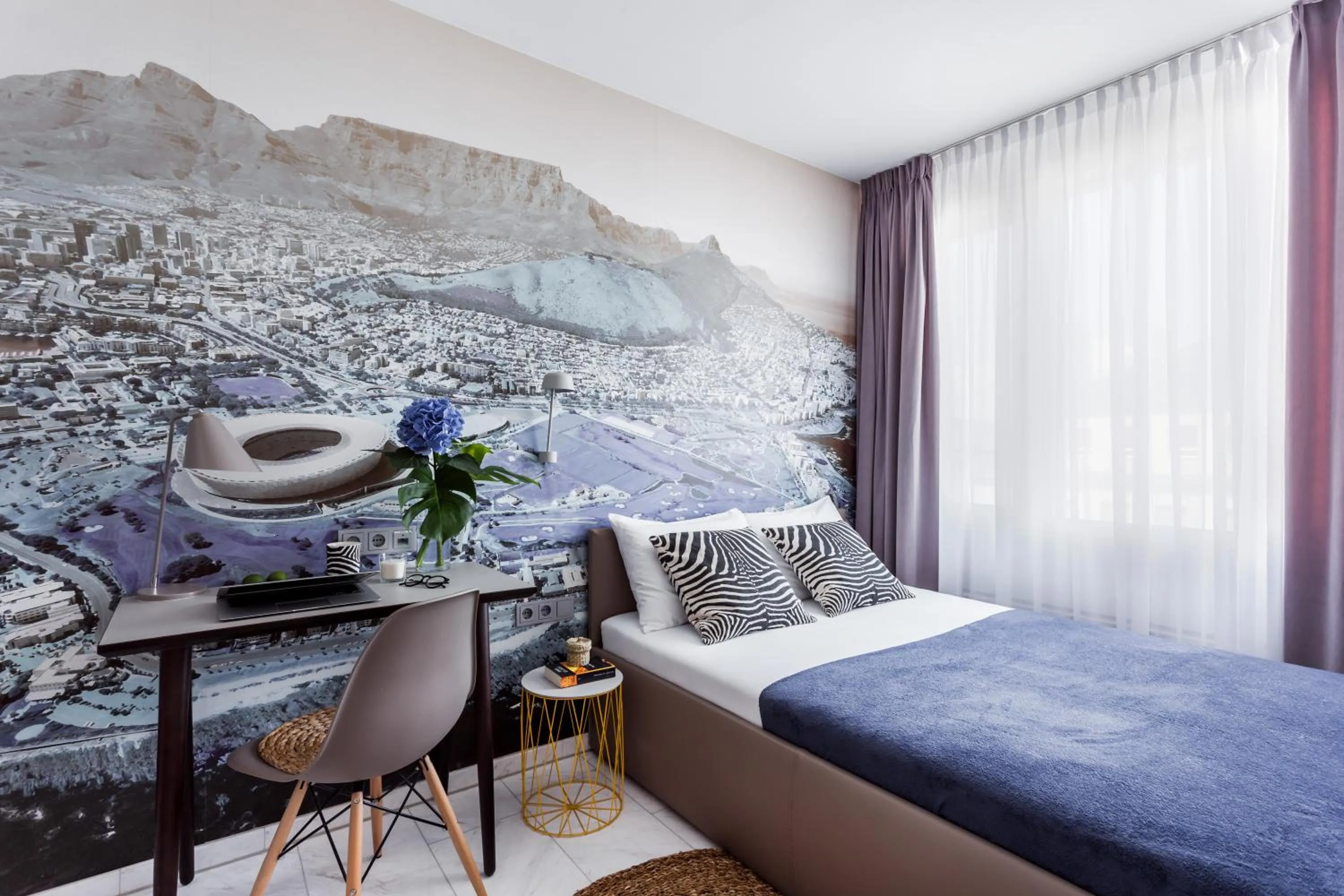 Photo of the whole room, Bed in Skyreach BizzStay - Wohnen am Main