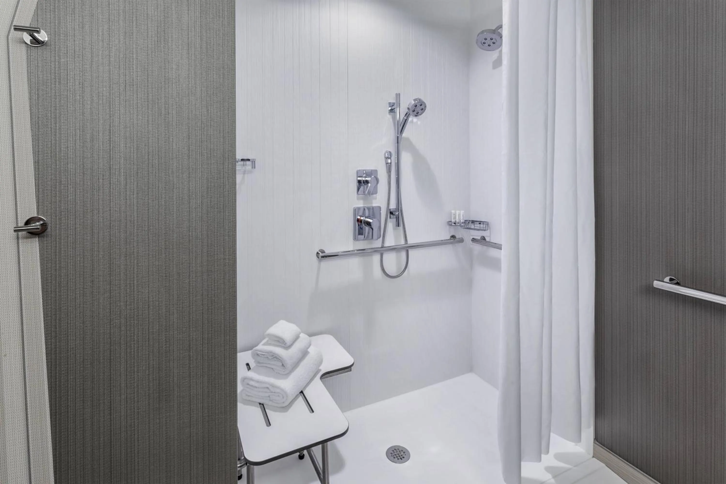 Bathroom in Courtyard by Marriott Wayne Fairfield