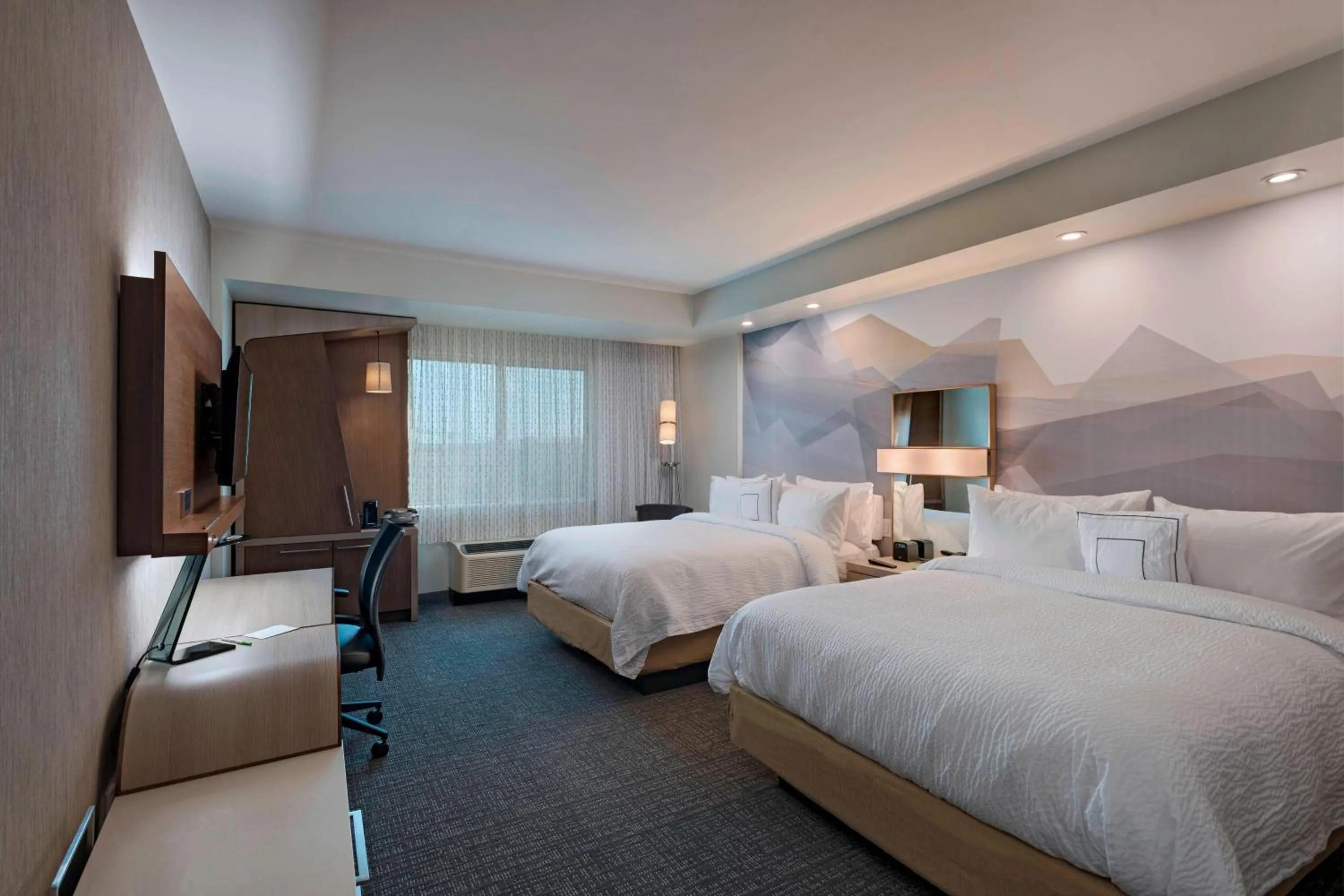 Photo of the whole room, Bed in Courtyard by Marriott Houston Sugar Land/Lake Pointe