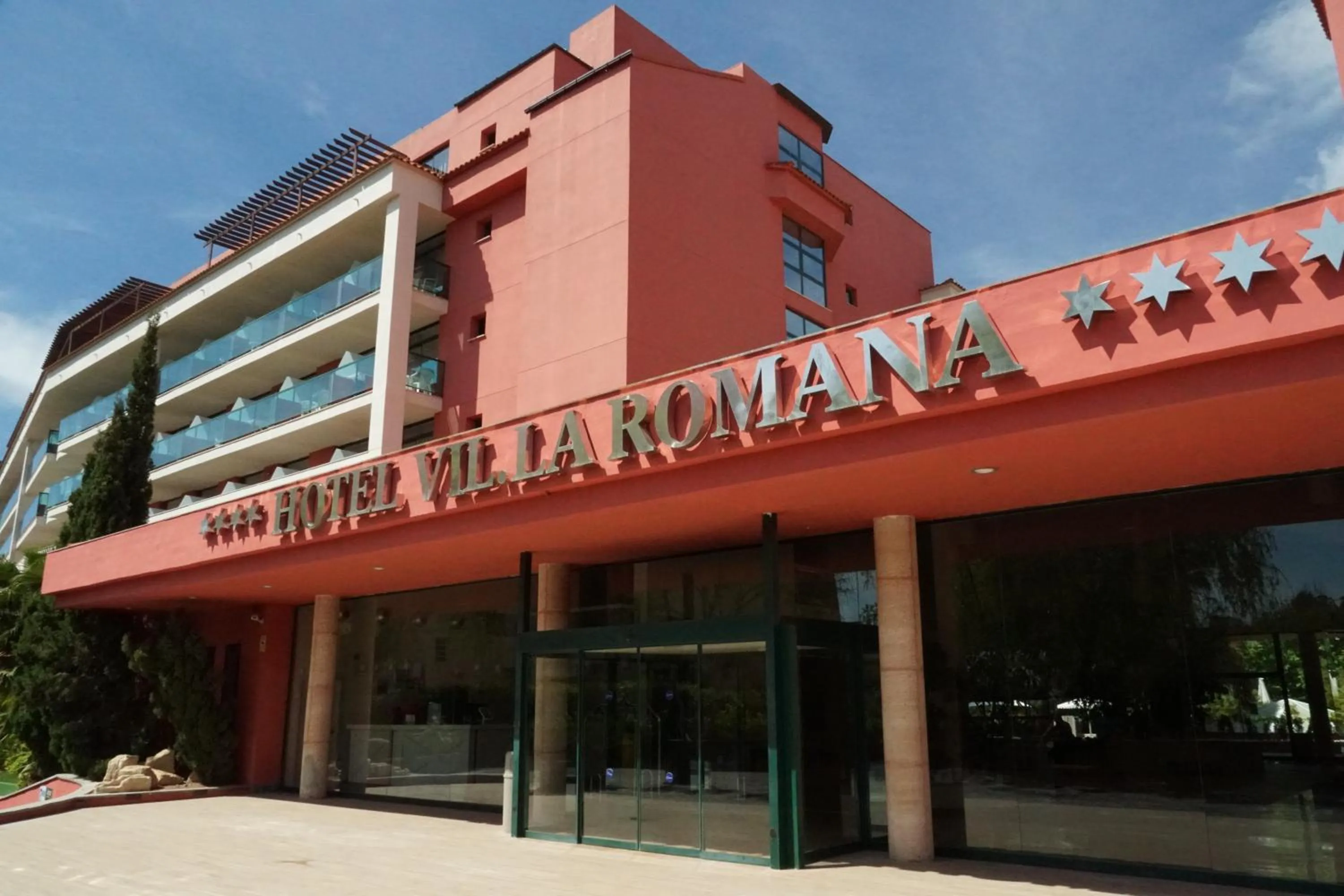 Property building in Ohtels Vil·la Romana