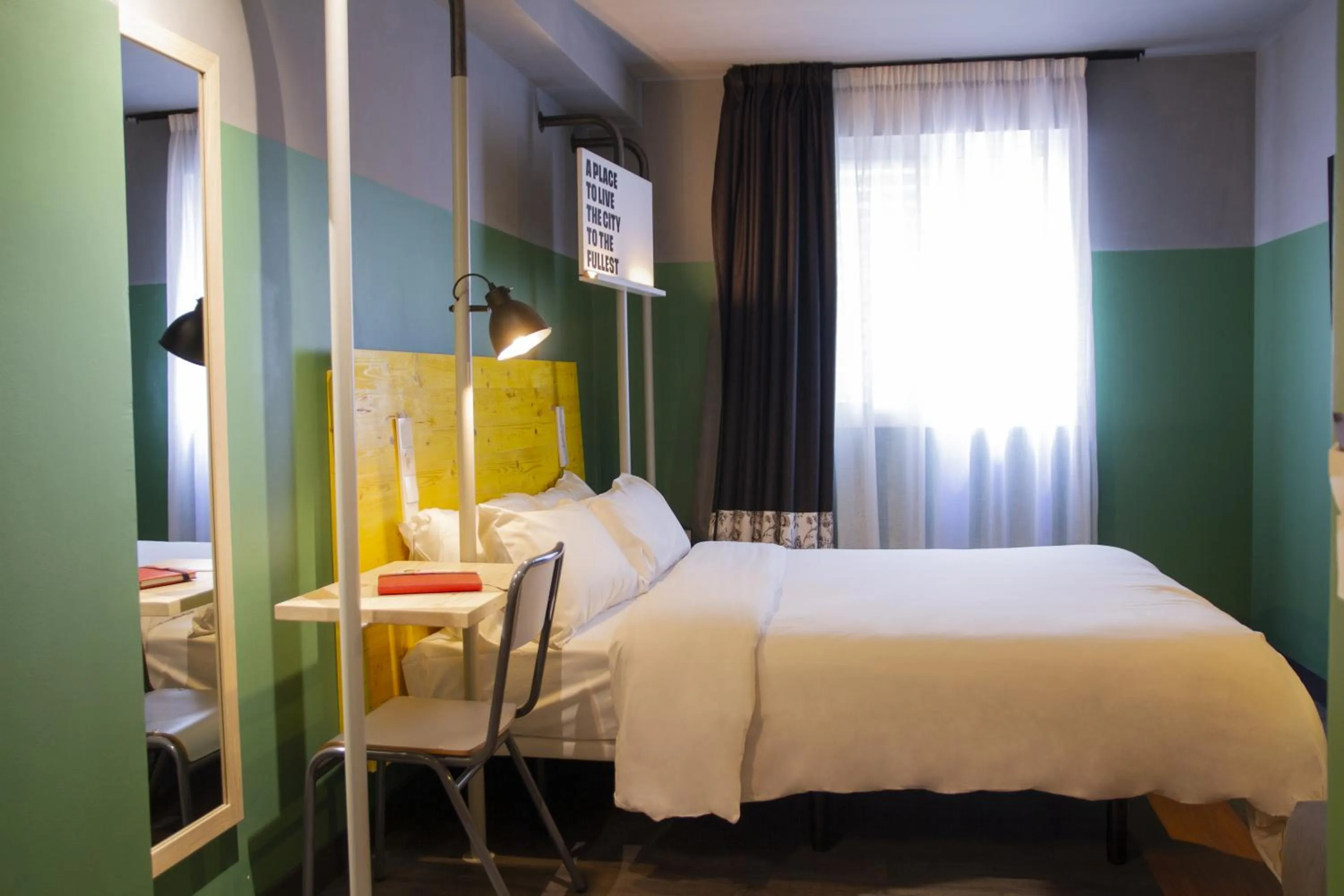 Bed in Youth Hostel Center Valencia