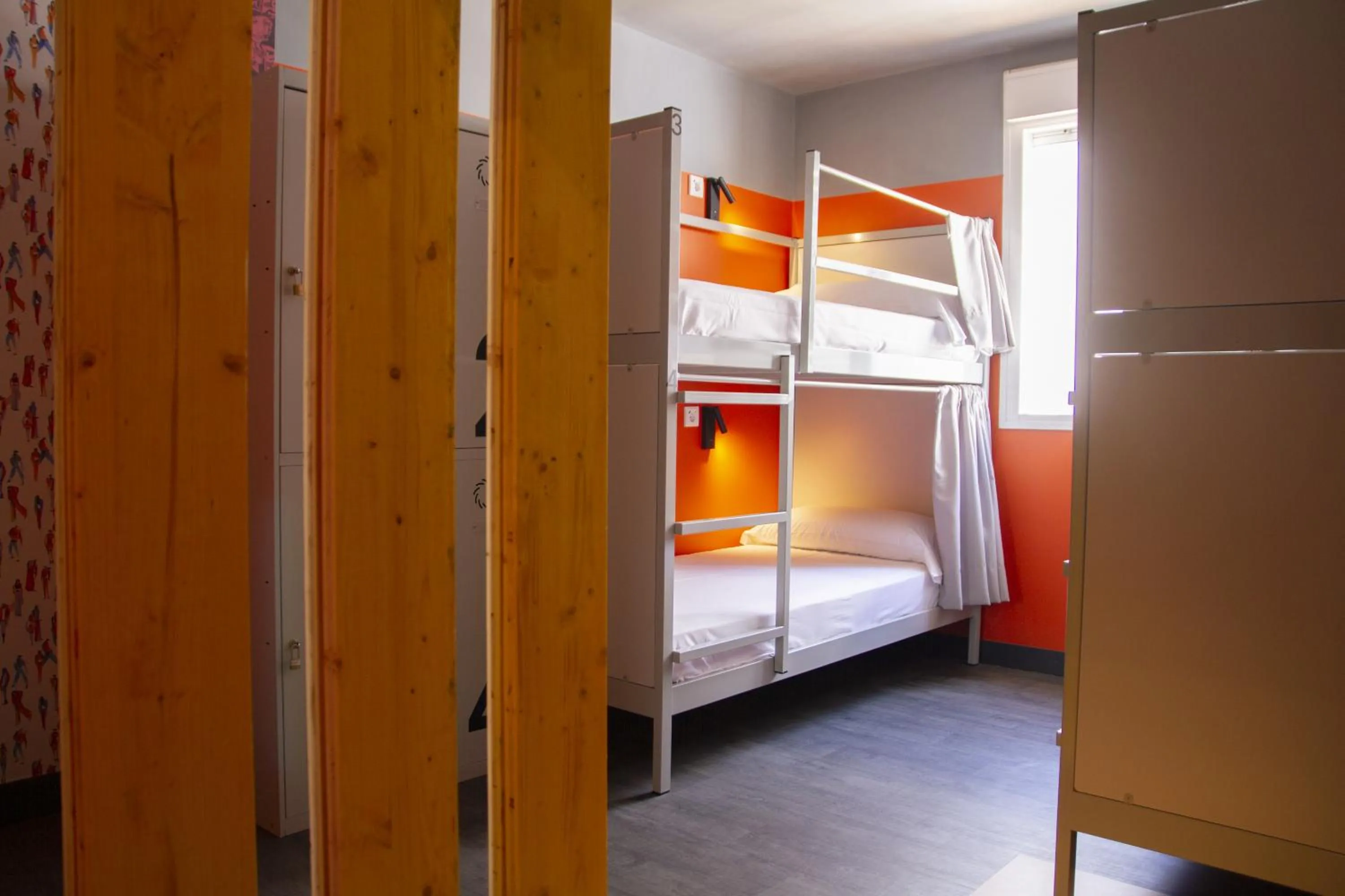 Photo of the whole room, Bed in Youth Hostel Center Valencia