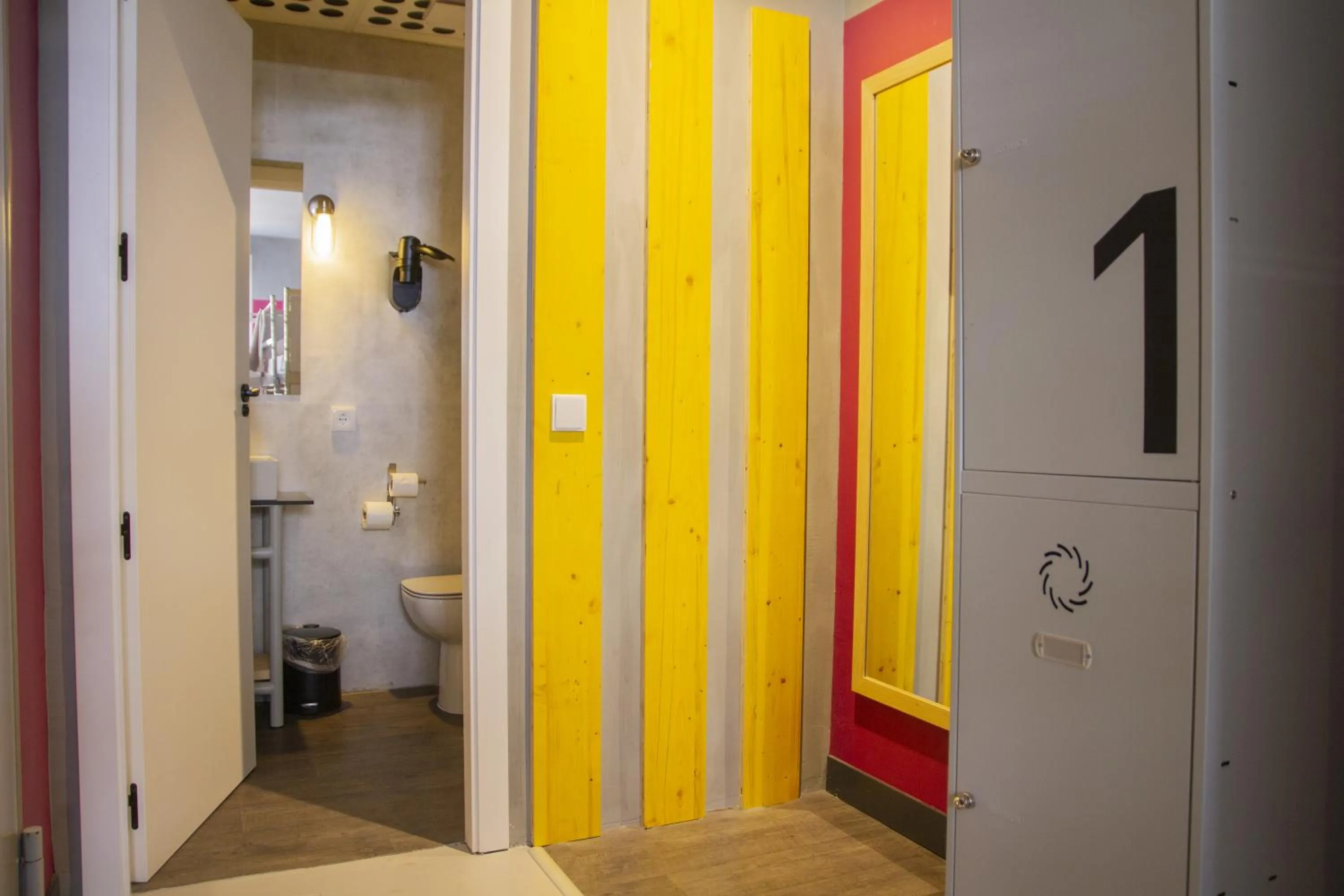 Bathroom in Youth Hostel Center Valencia