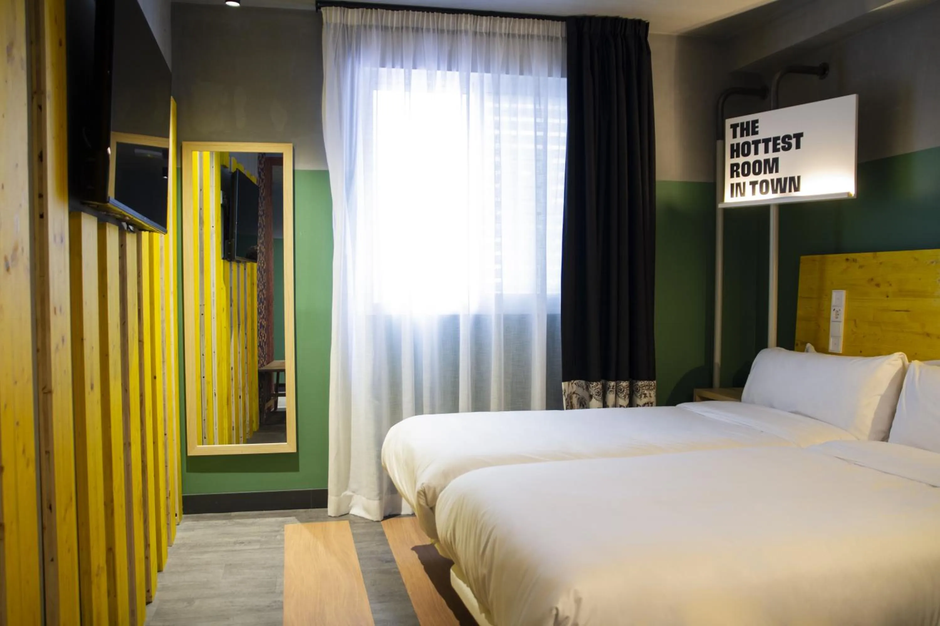 Bed in Youth Hostel Center Valencia