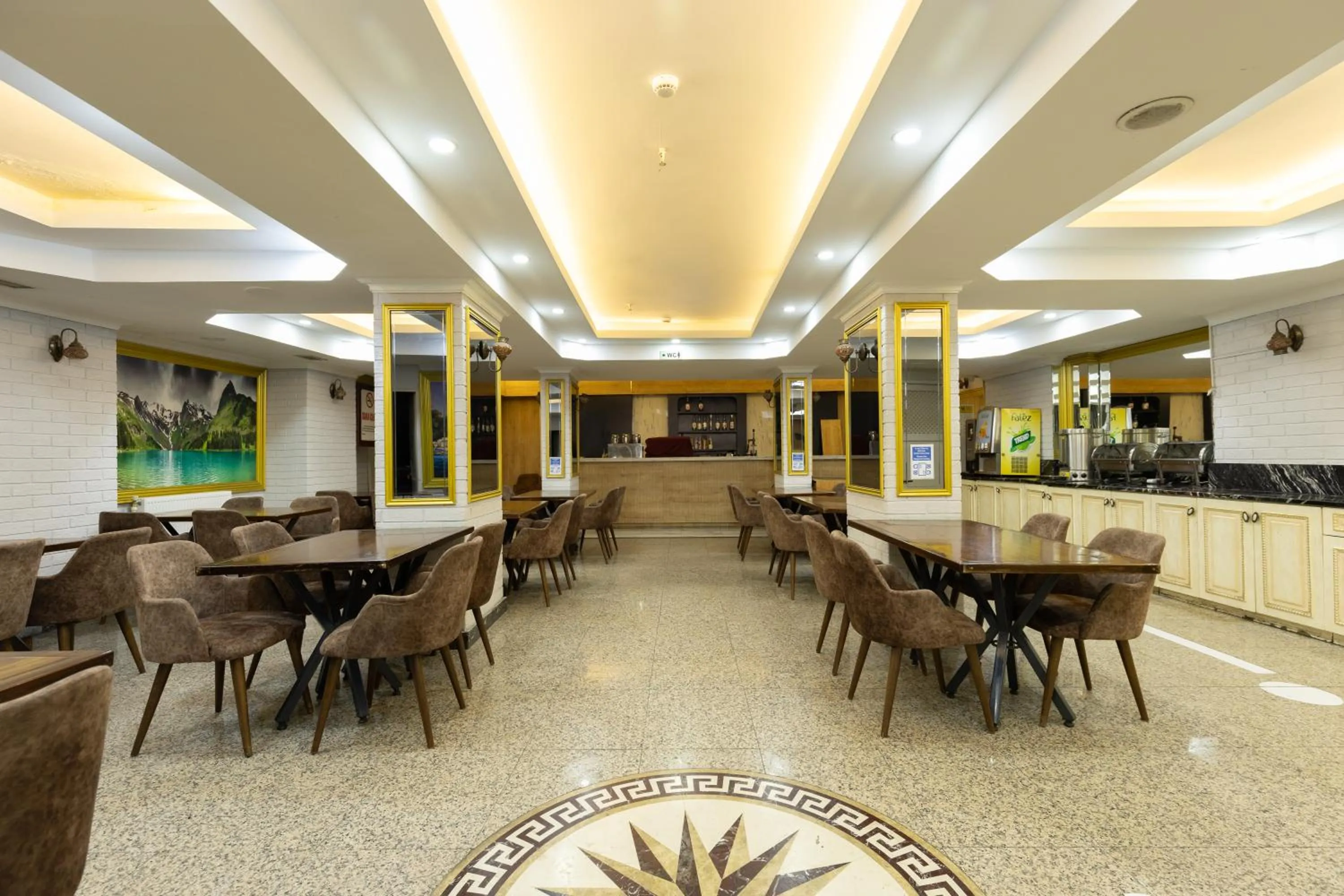 Restaurant/places to eat in Seher HOTEL