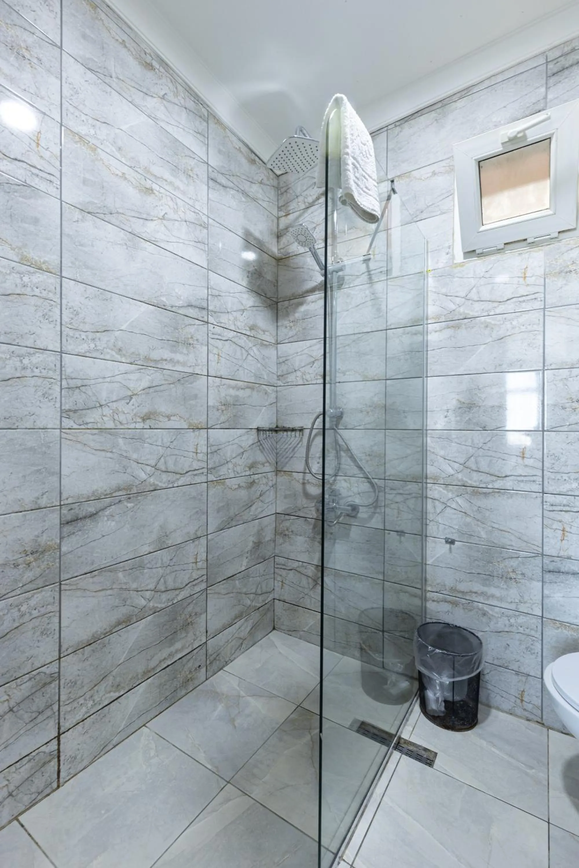 Shower in Seher HOTEL