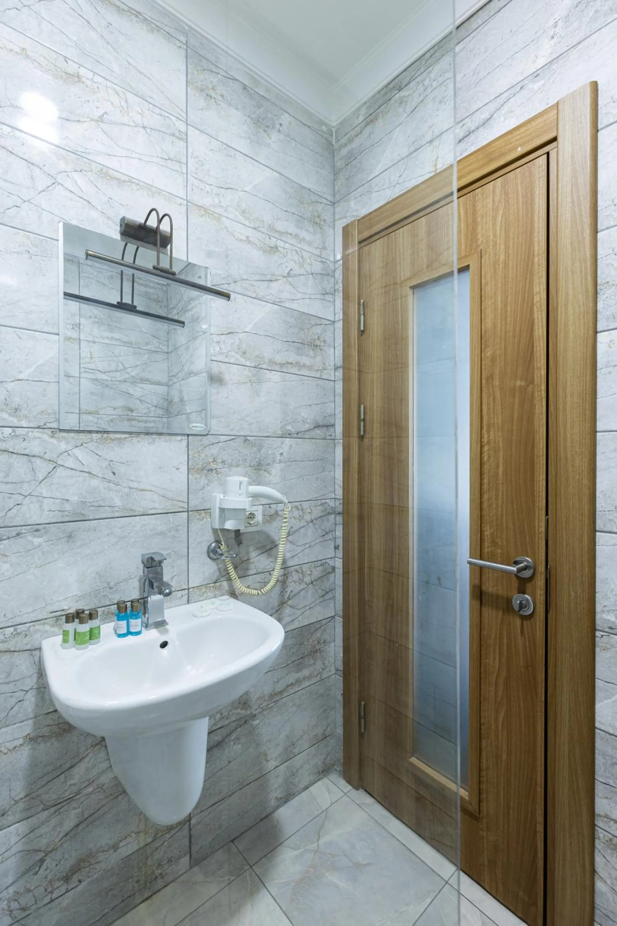 Shower in Seher HOTEL