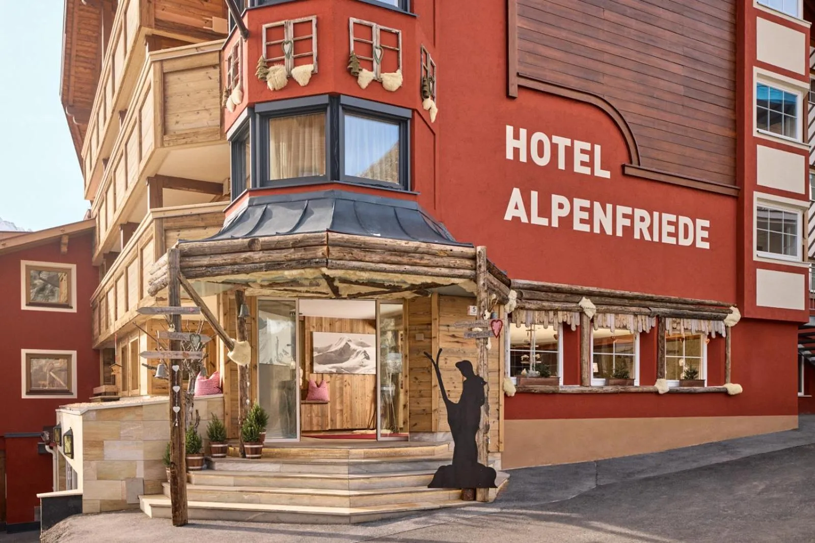 Property building in Hotel Alpenfriede