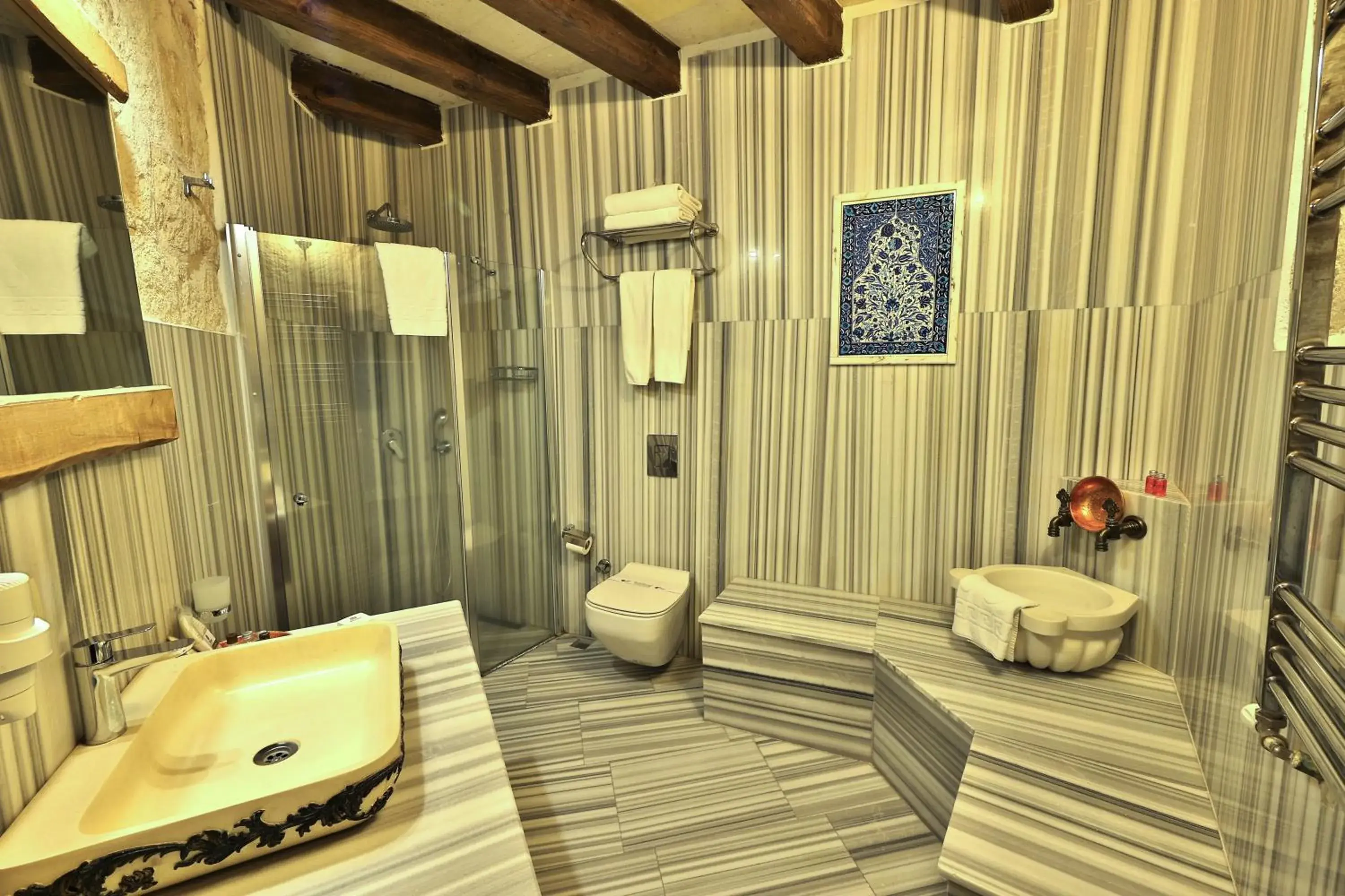 Divan Cave House Divan Cave House