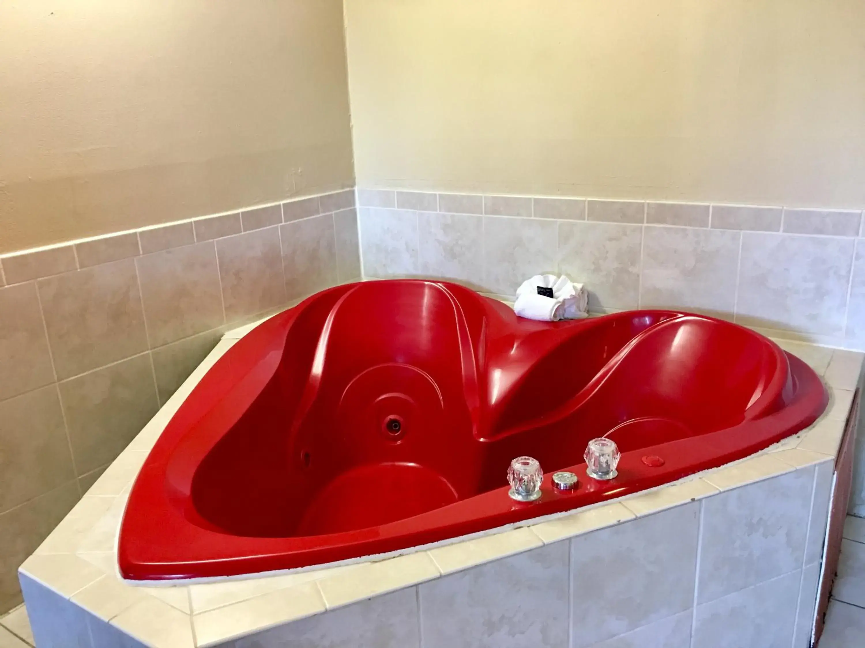 Bathroom in Red Carpet Inn - Stamford
