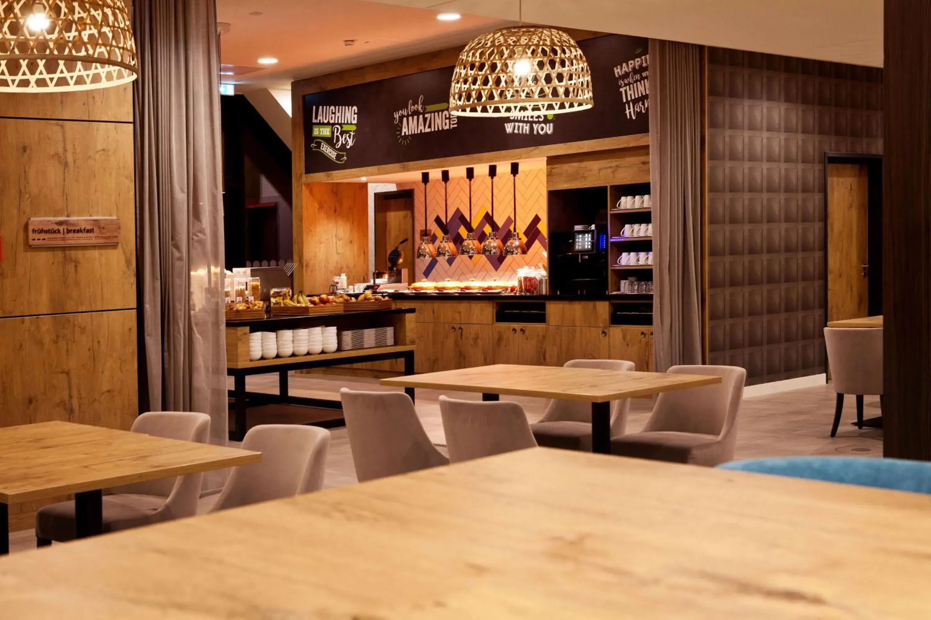 Restaurant/places to eat in Hampton By Hilton Aachen Tivoli Restaurant/places to eat in Hampton By Hilton Aachen Tivoli