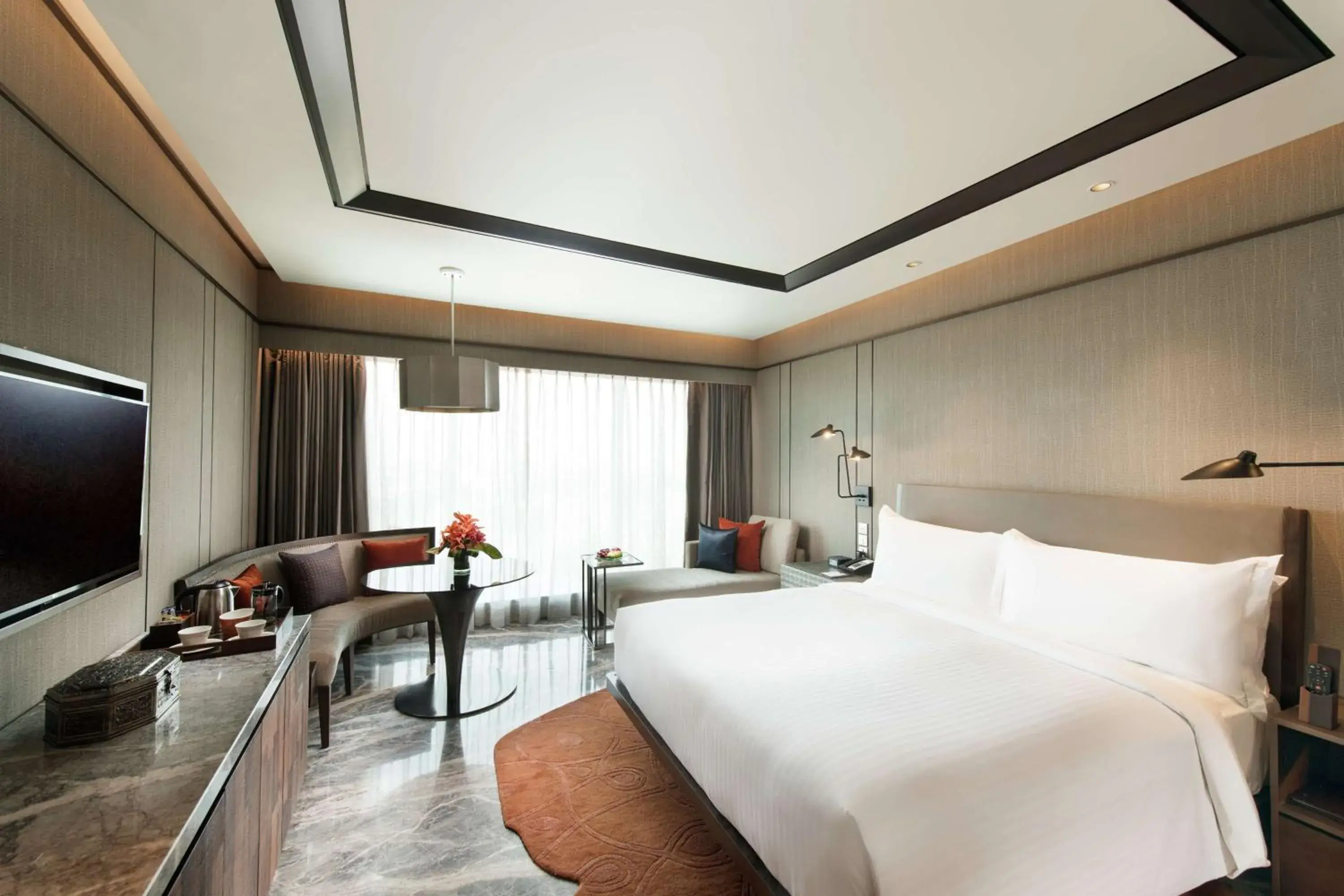 Deluxe King Room with Lake View and Bath Tub - High Floor in Conrad Bengaluru Deluxe King Room with Lake View and Bath Tub - High Floor in Conrad Bengaluru