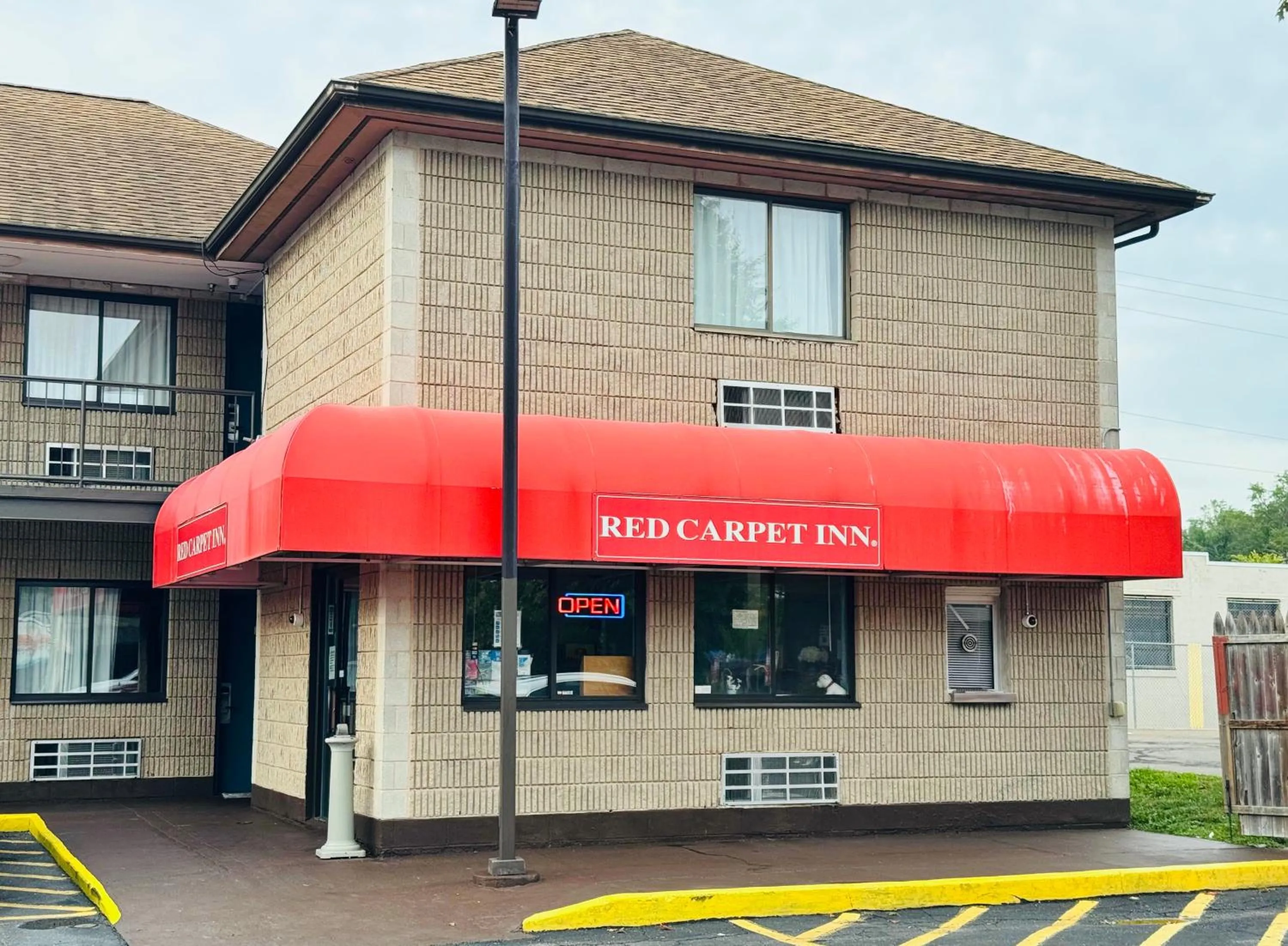 Lobby or reception in Red Carpet Inn Norwalk