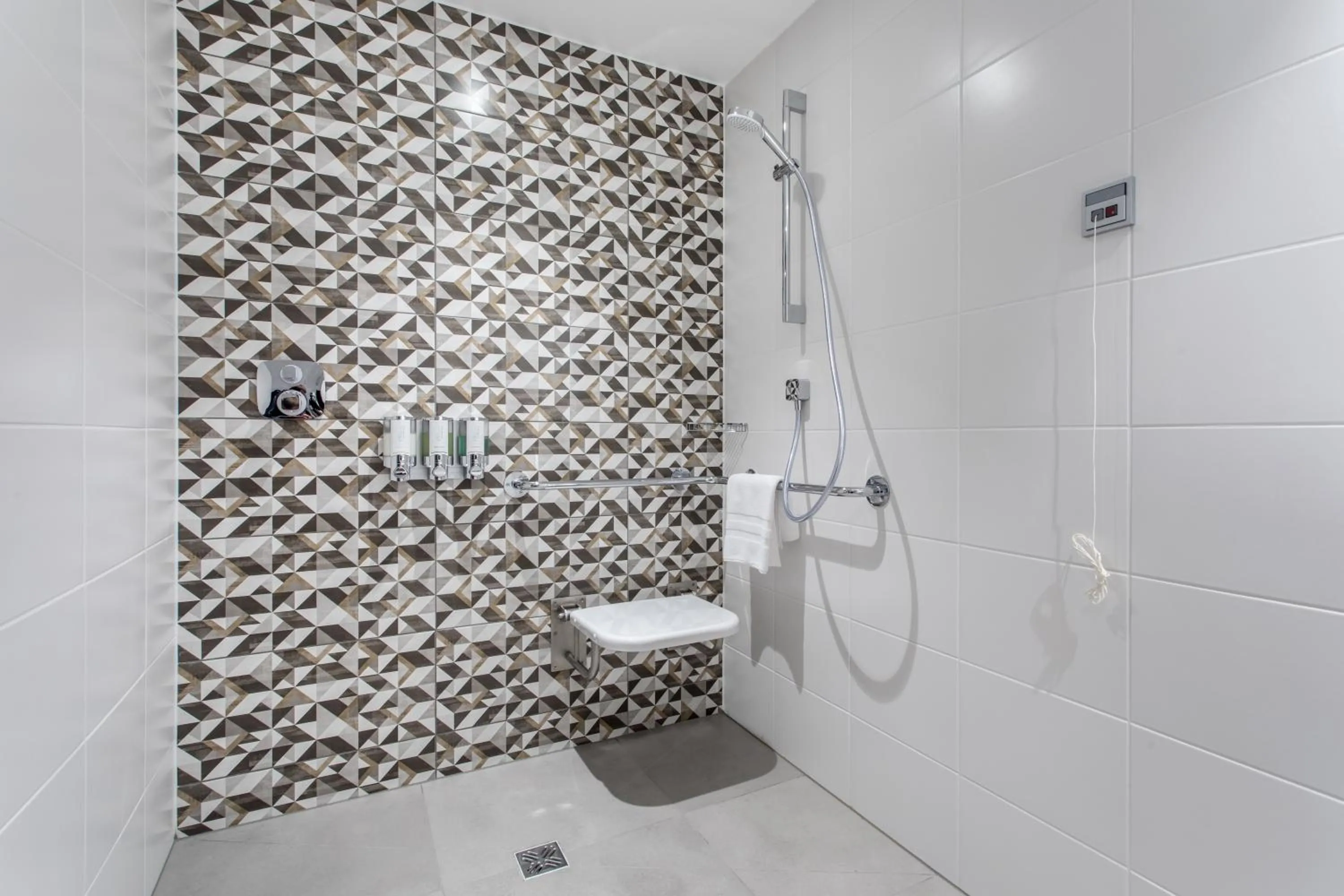 Shower in Hampton By Hilton Gdansk Oliwa