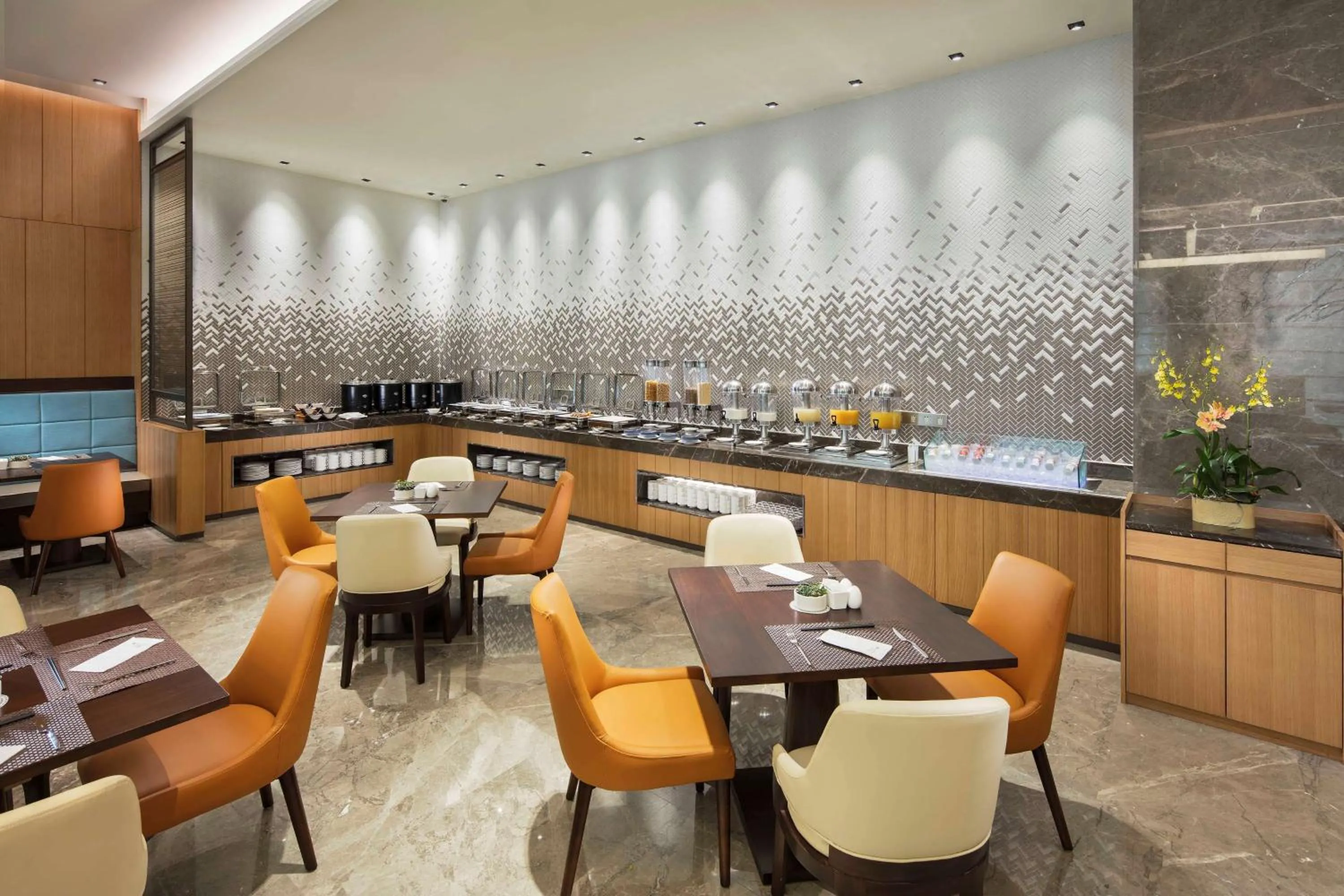 Restaurant/places to eat in Hilton Garden Inn Shiyan