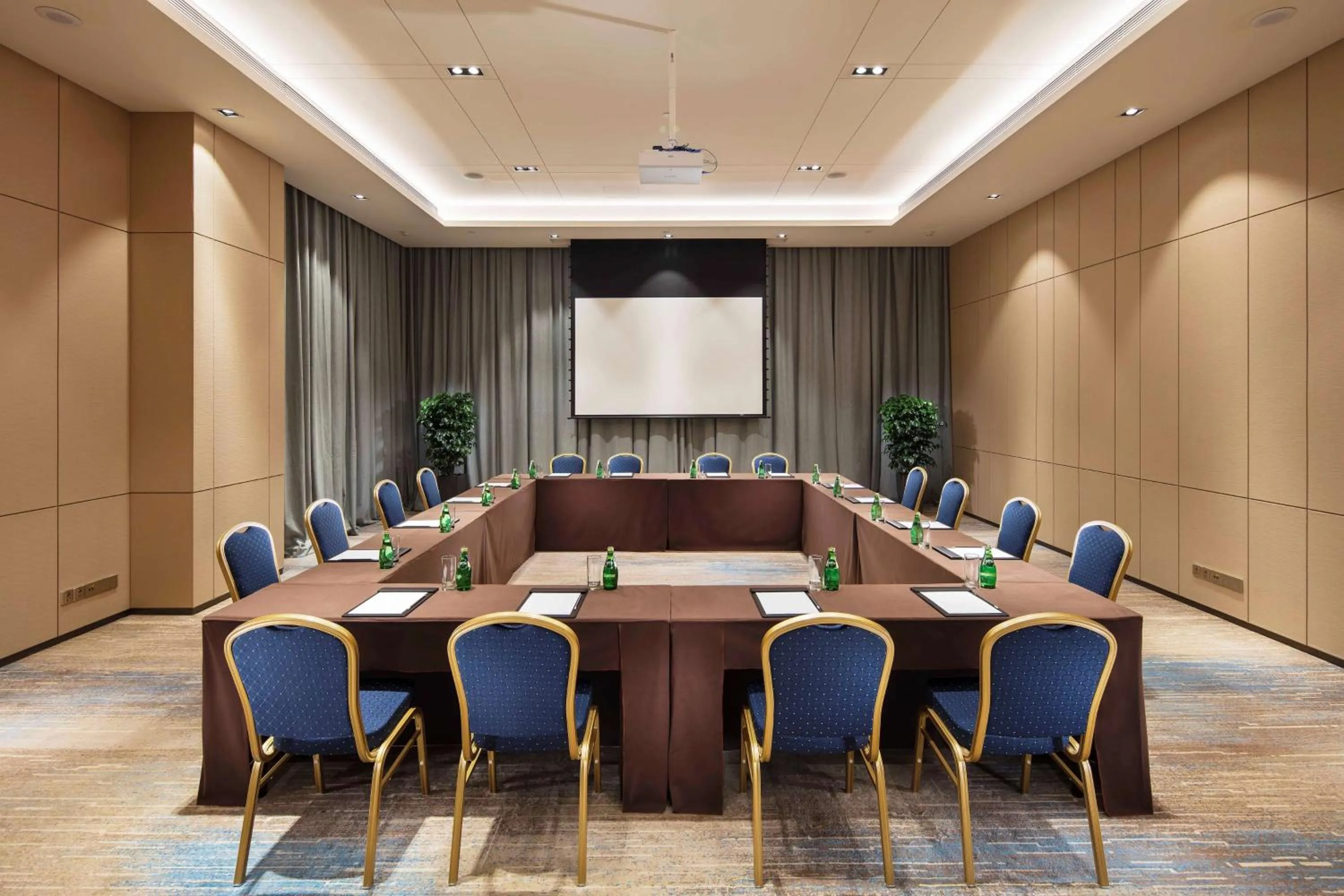 Meeting/conference room in Hilton Garden Inn Shiyan