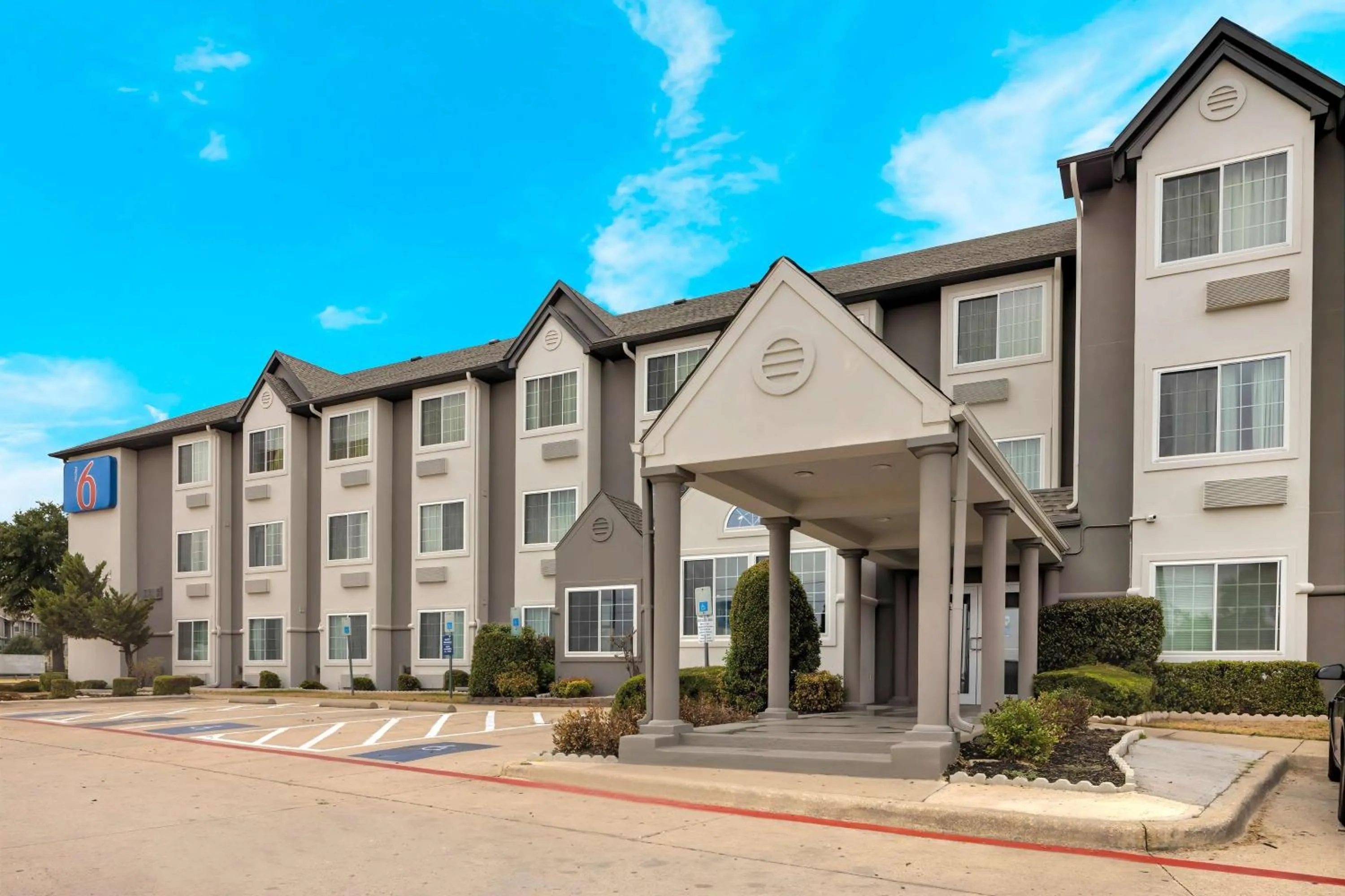 Property building in Motel 6-Fort Worth, TX - Burleson