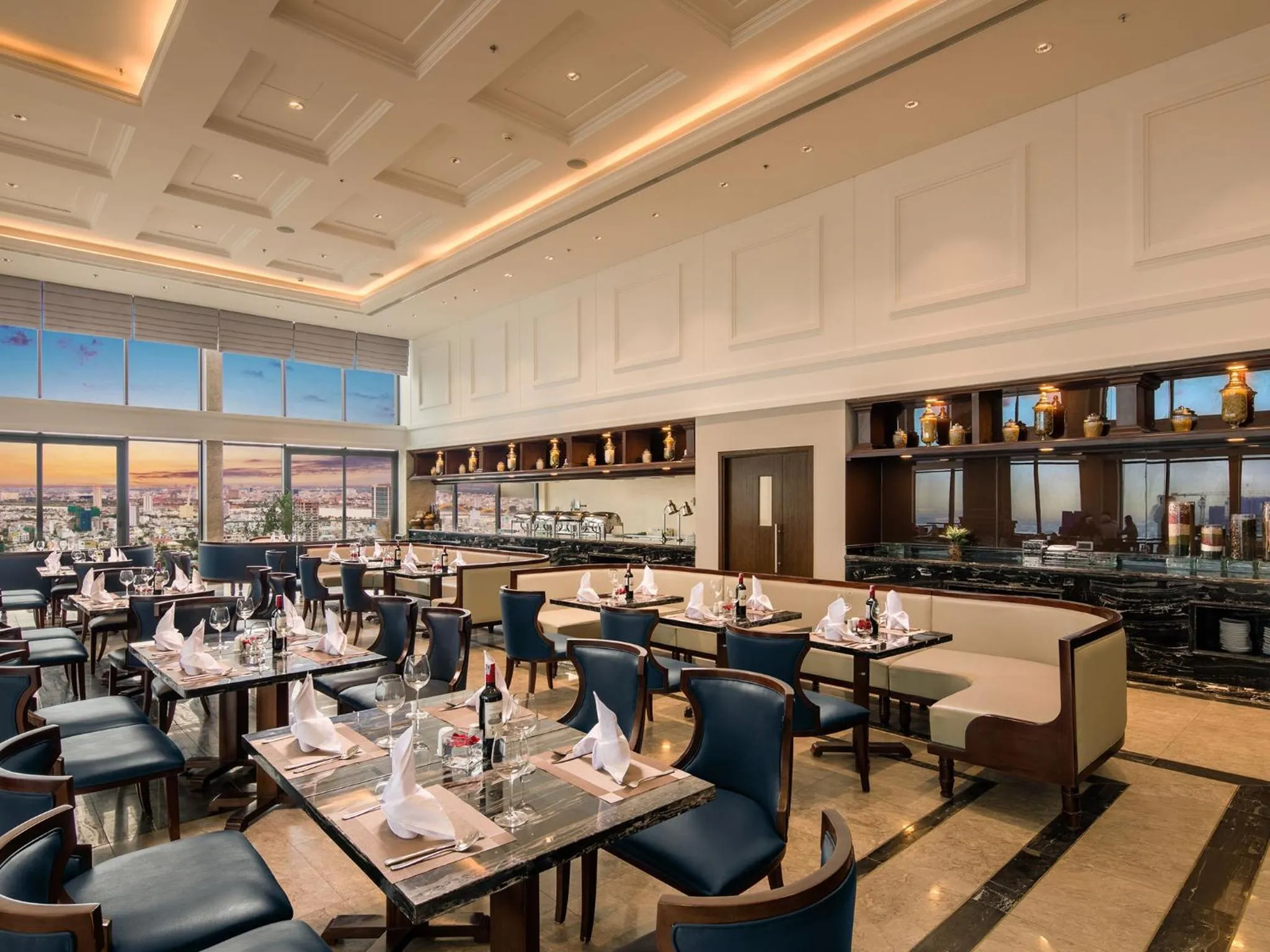 Restaurant/places to eat in Altara Suites Da Nang by AHG