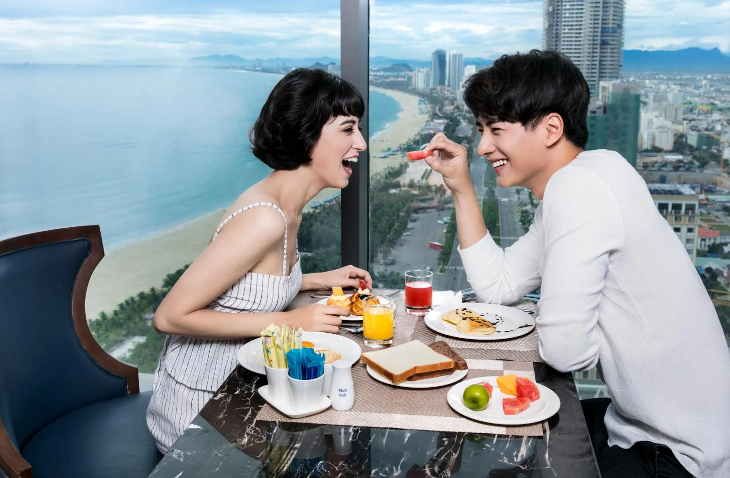 Restaurant/places to eat in Altara Suites Da Nang by AHG