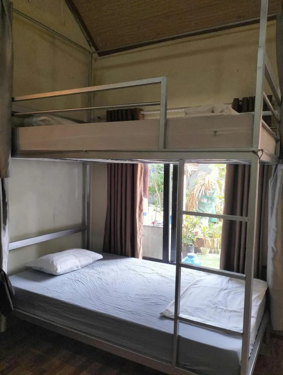 Bed in Highway 20 Homestay