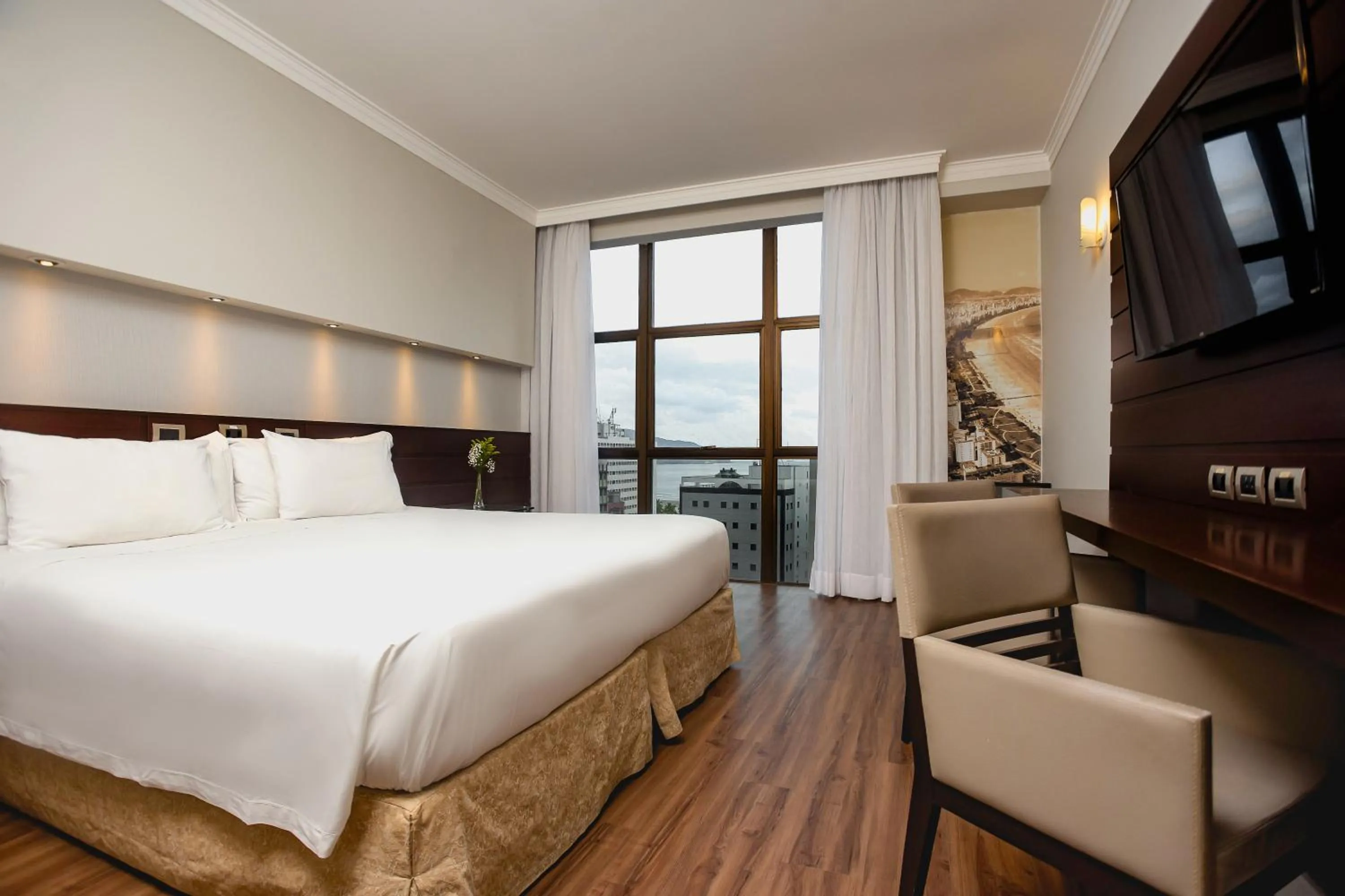 Photo of the whole room, Bed in Bourbon Convention Hotel Santos