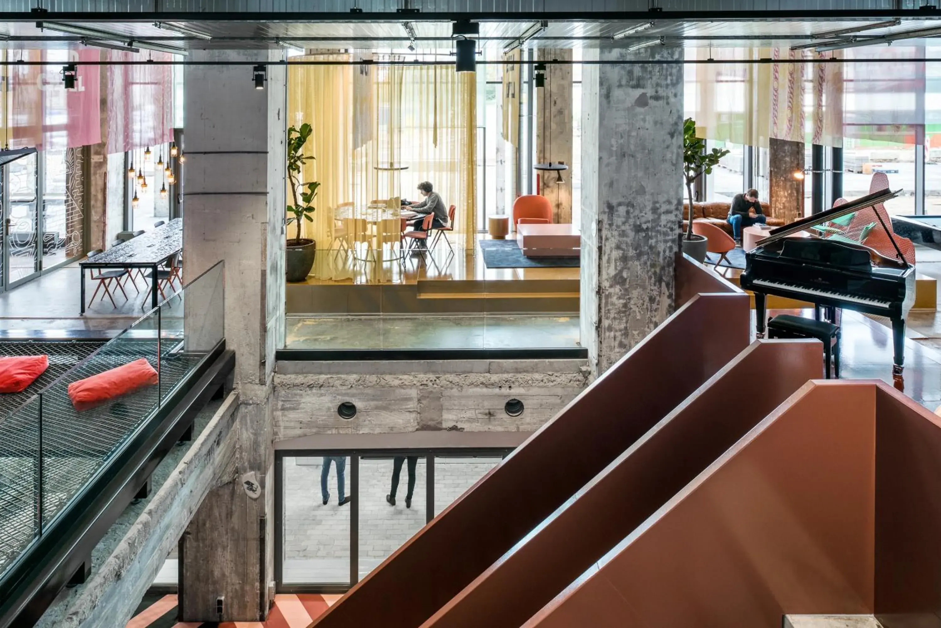 Lounge or bar in The Social Hub Maastricht Lounge or bar in The Social Hub Maastricht