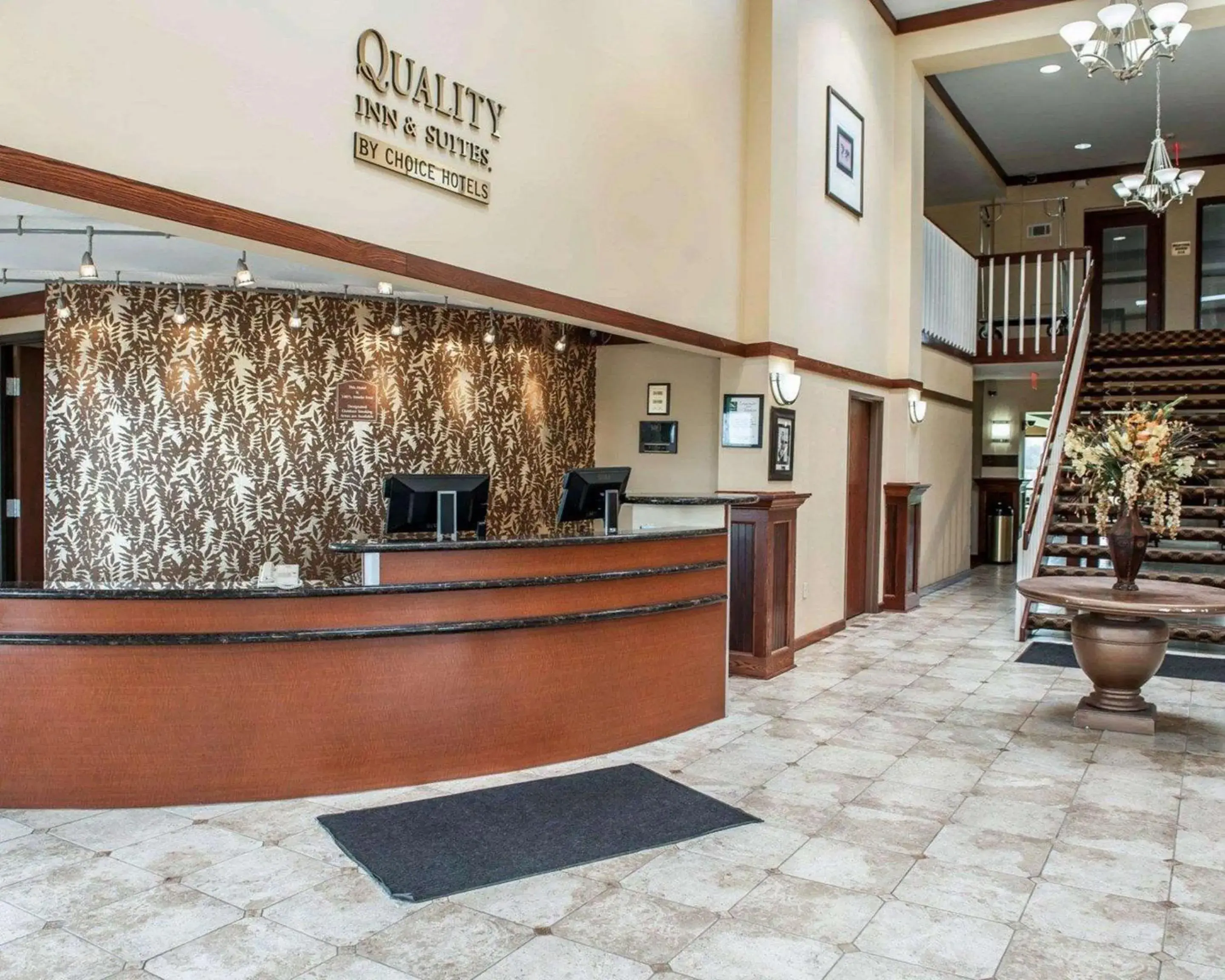 Lobby or reception in Quality Inn & Suites Greenfield I-70 Lobby or reception in Quality Inn & Suites Greenfield I-70