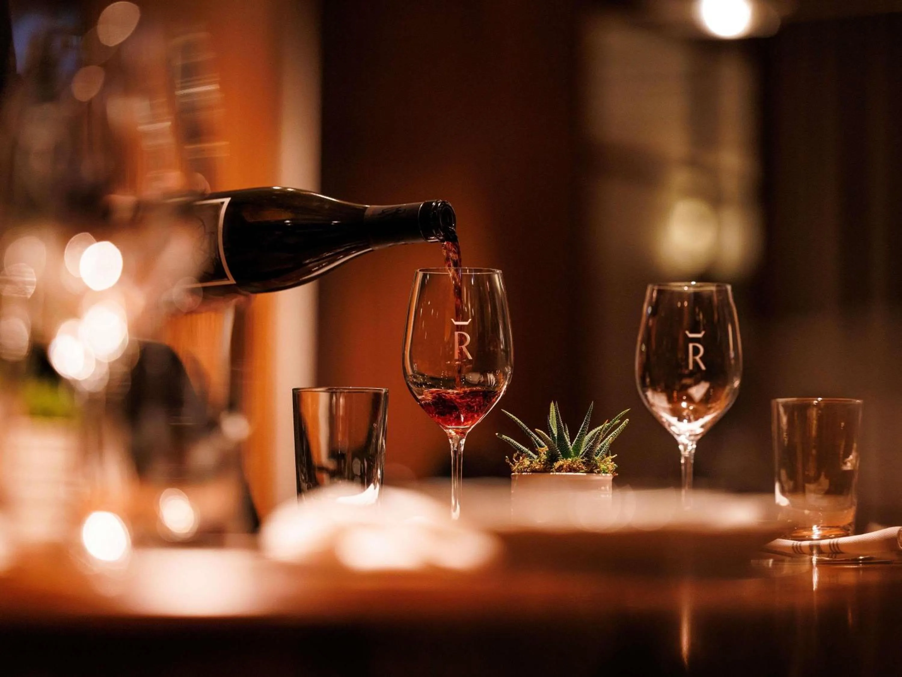 Lounge or bar in Fairmont Royal York Hotel