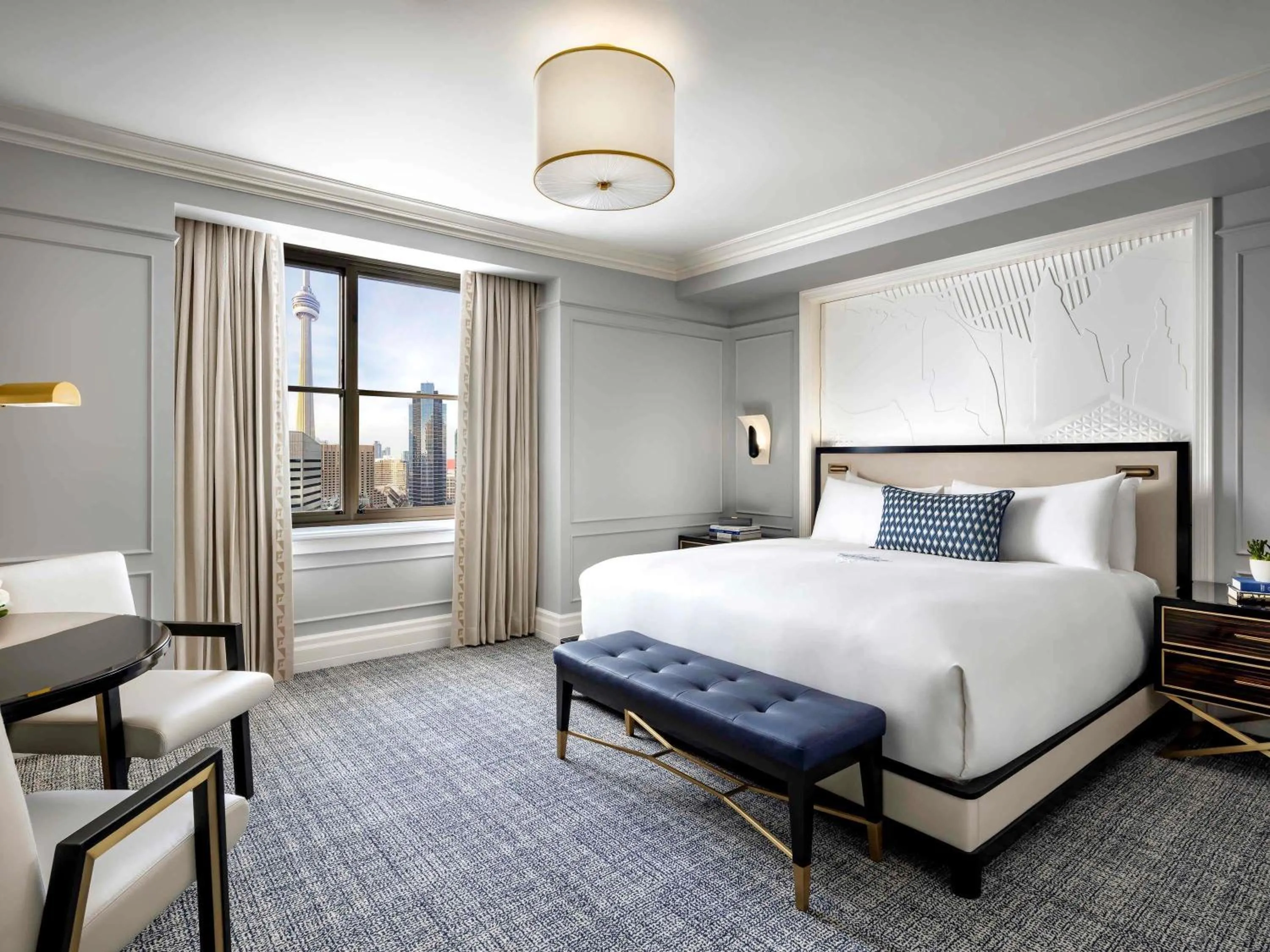 Fairmont Gold King Room in Fairmont Royal York Hotel