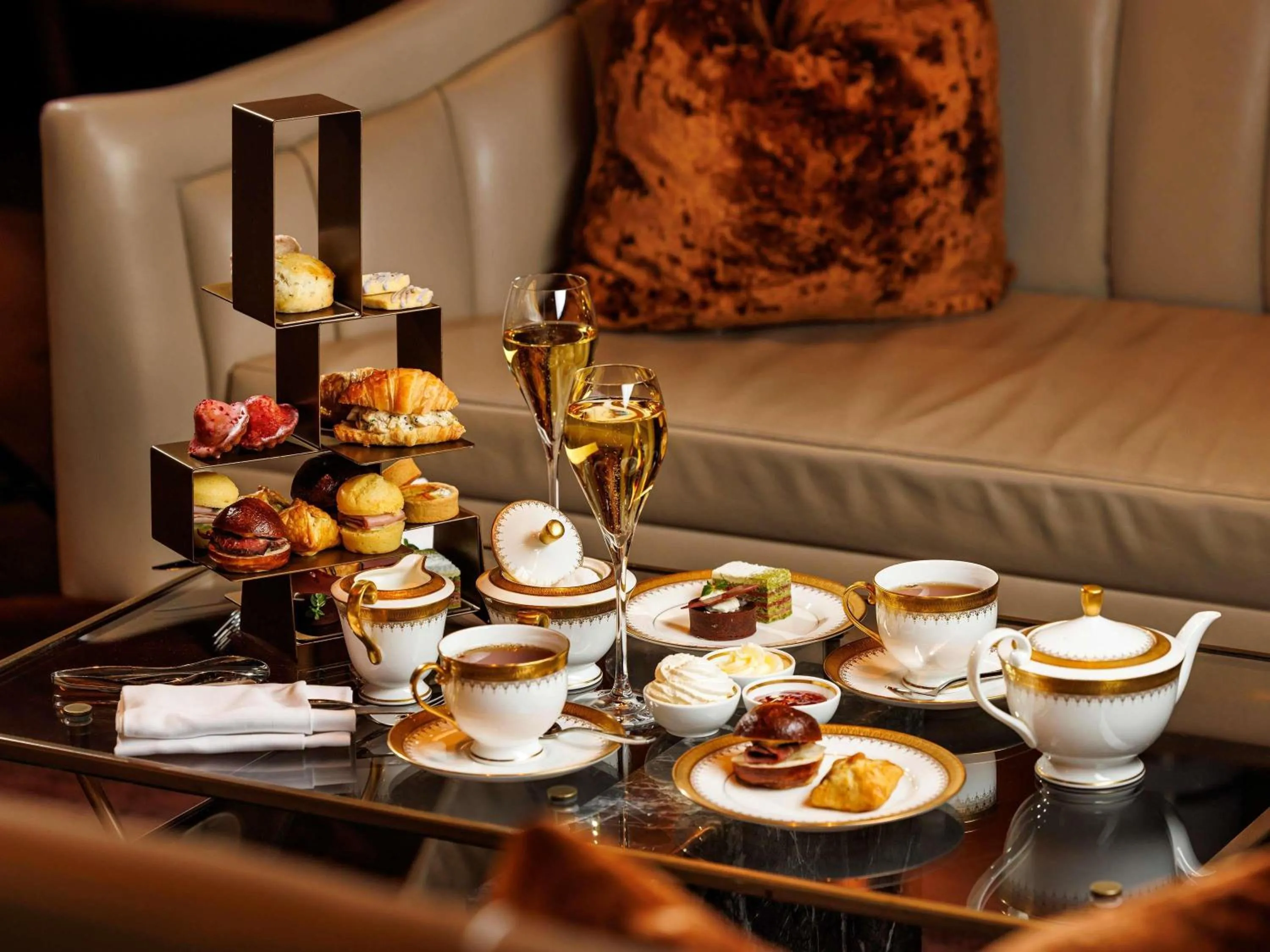 Restaurant/places to eat in Fairmont Royal York Hotel