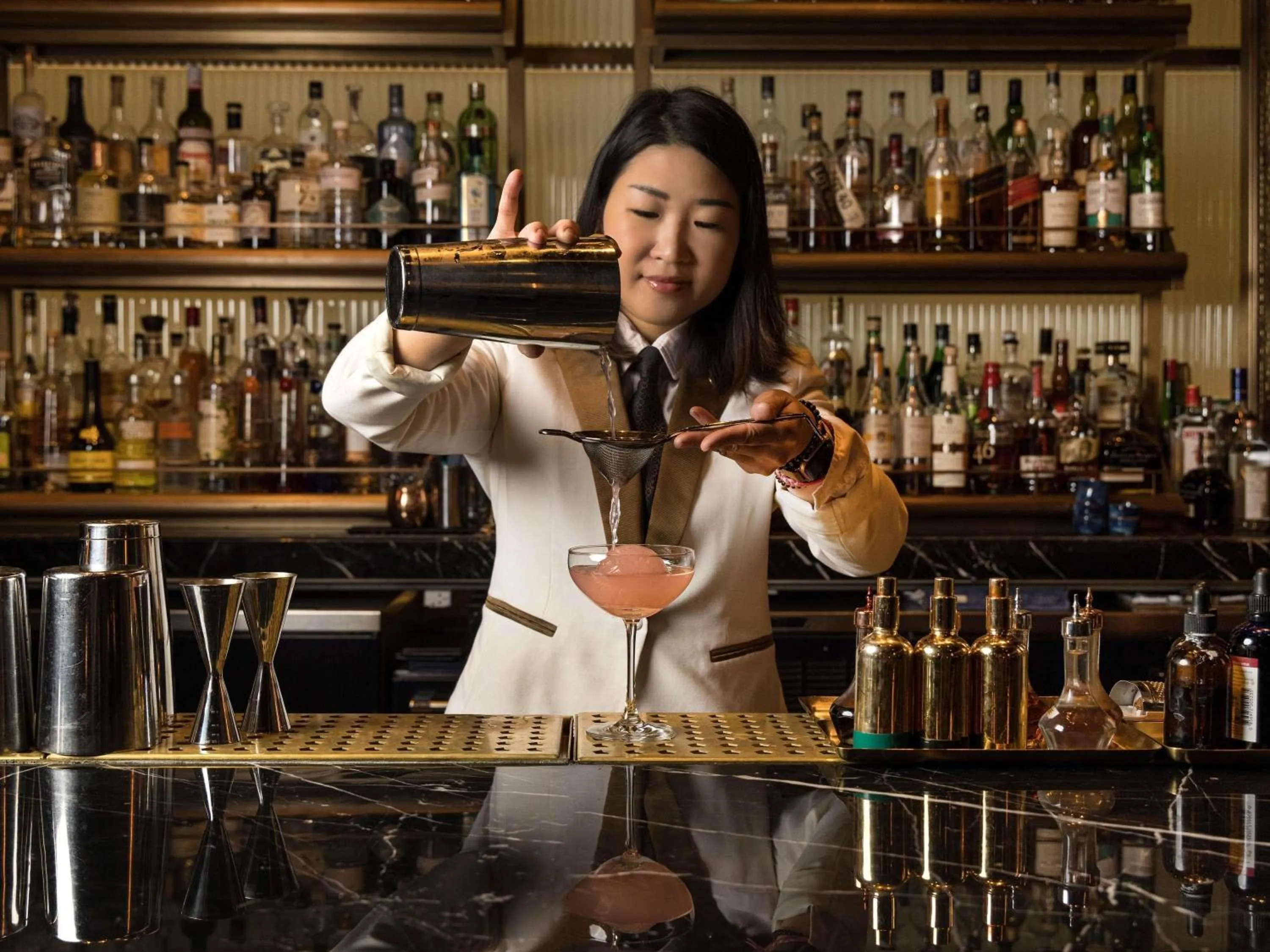 Lounge or bar in Fairmont Royal York Hotel