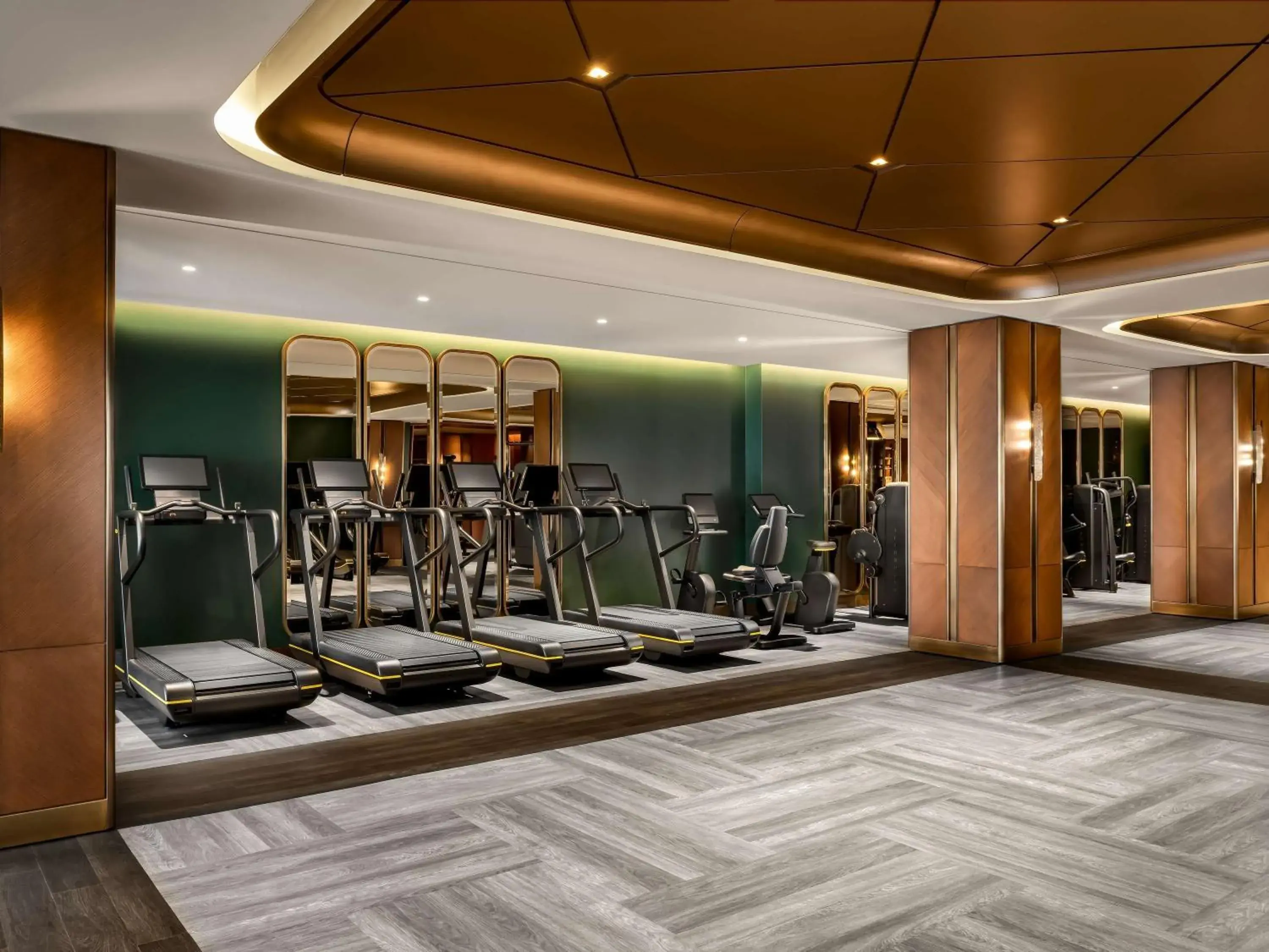 Fitness centre/facilities in Fairmont Royal York Hotel Fitness centre/facilities in Fairmont Royal York Hotel