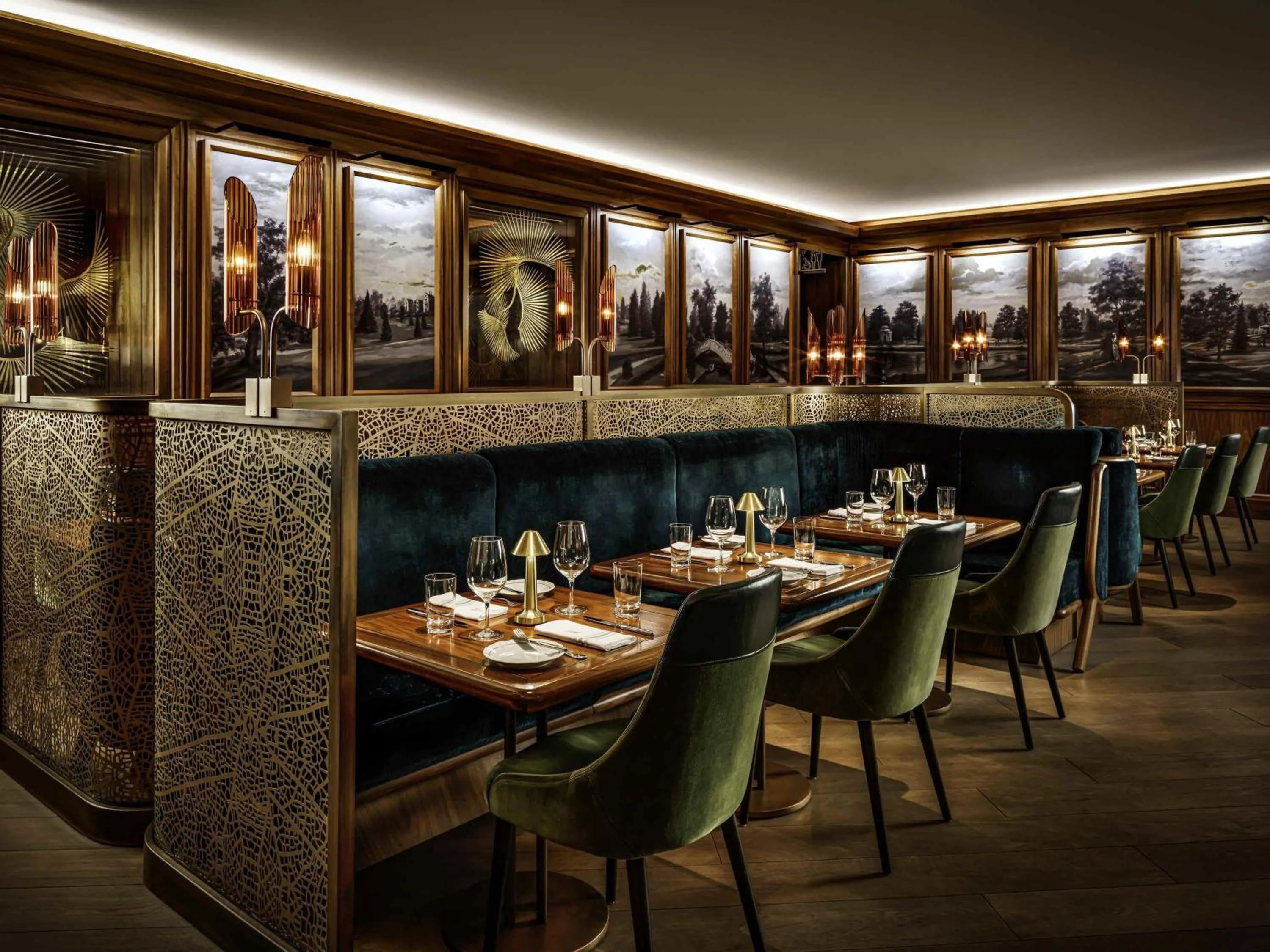 Restaurant/places to eat in Fairmont Royal York Hotel