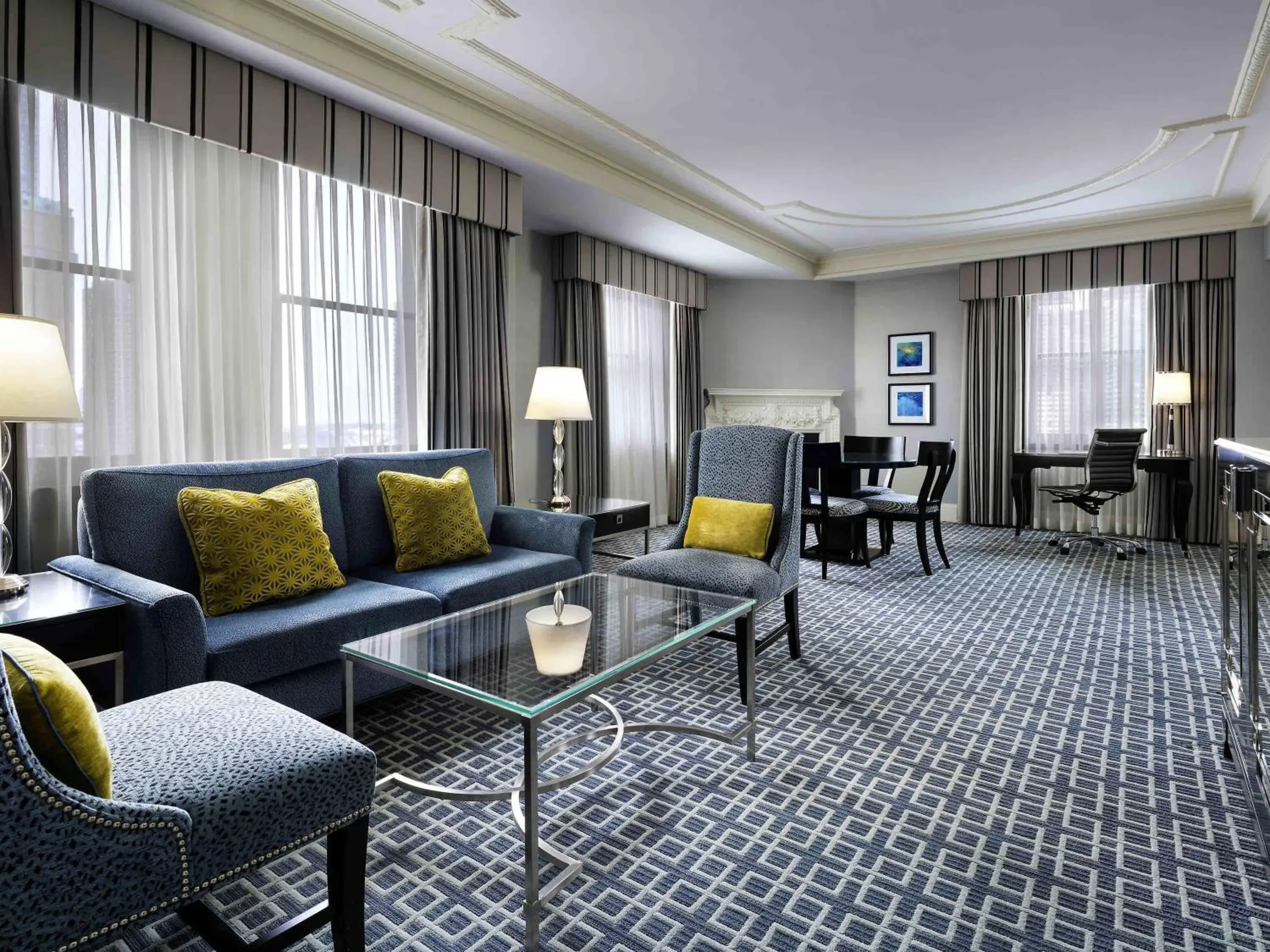 Bedroom in Fairmont Royal York Hotel Bedroom in Fairmont Royal York Hotel