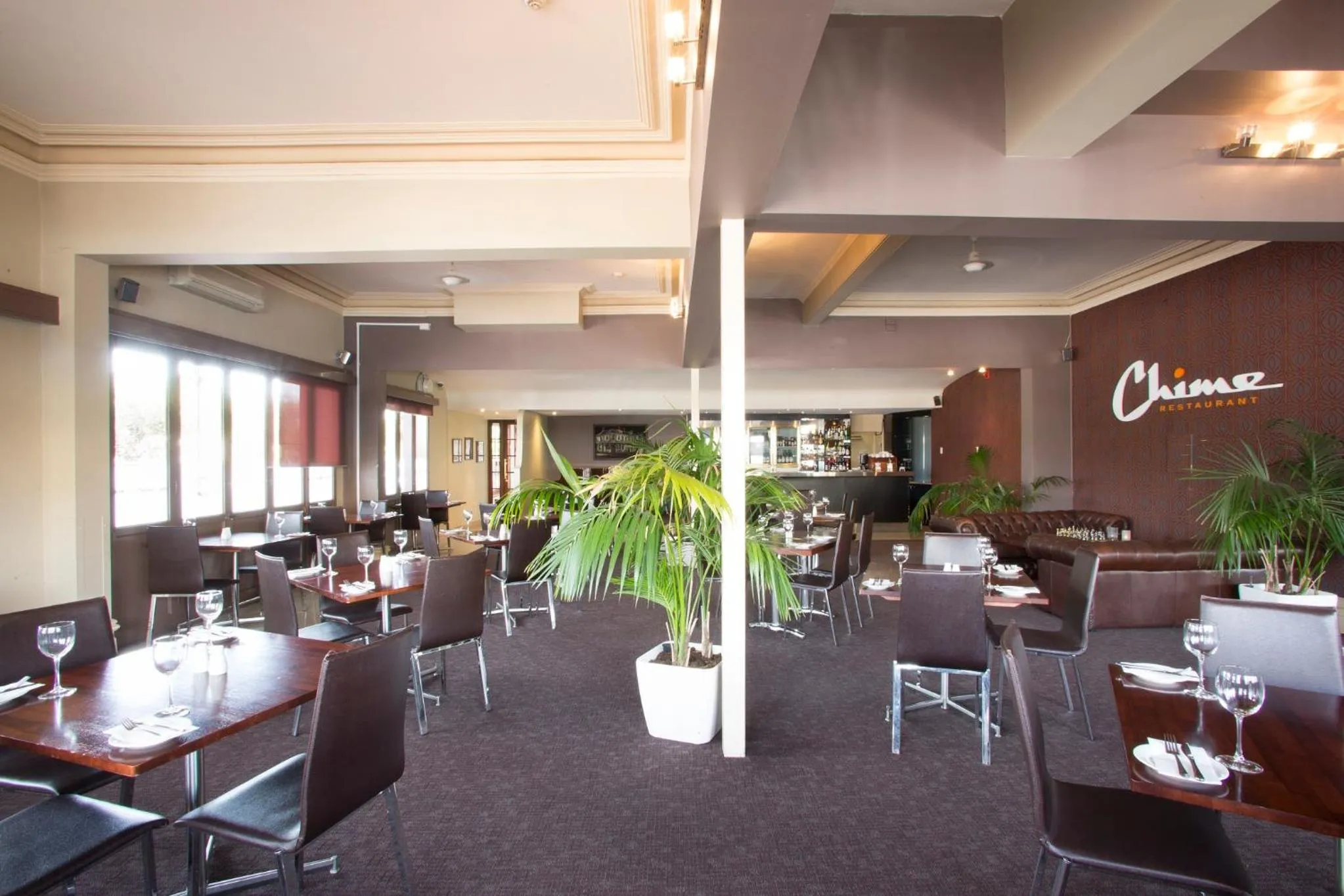 Restaurant/places to eat in Hotel Northbridge