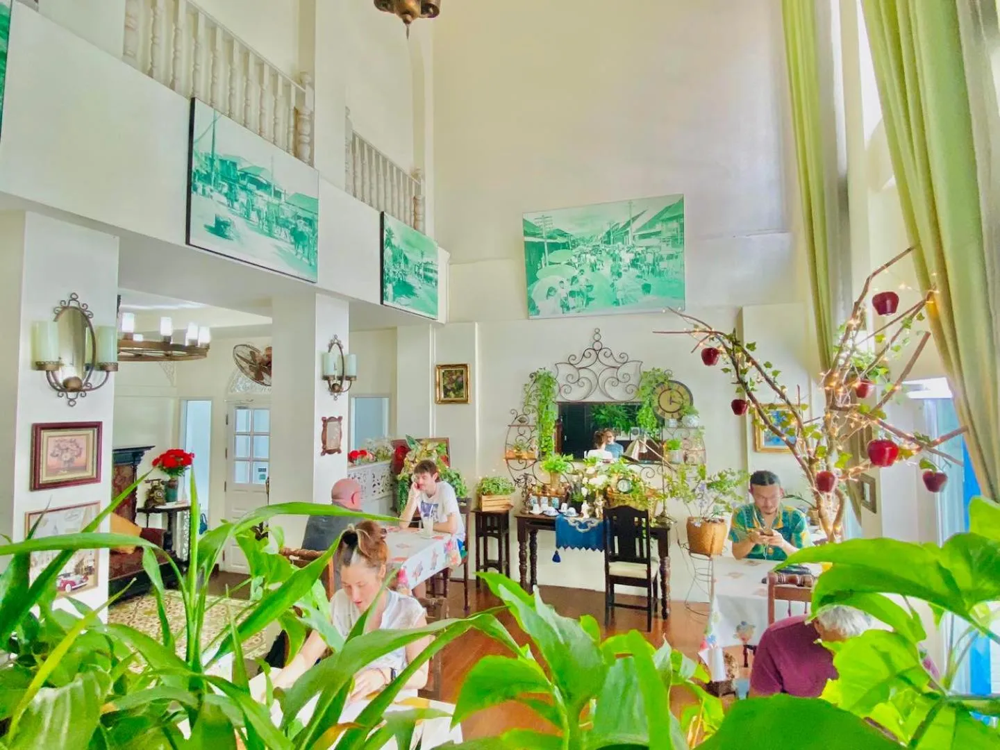 Restaurant/places to eat in Shewe Wana Suite Resort