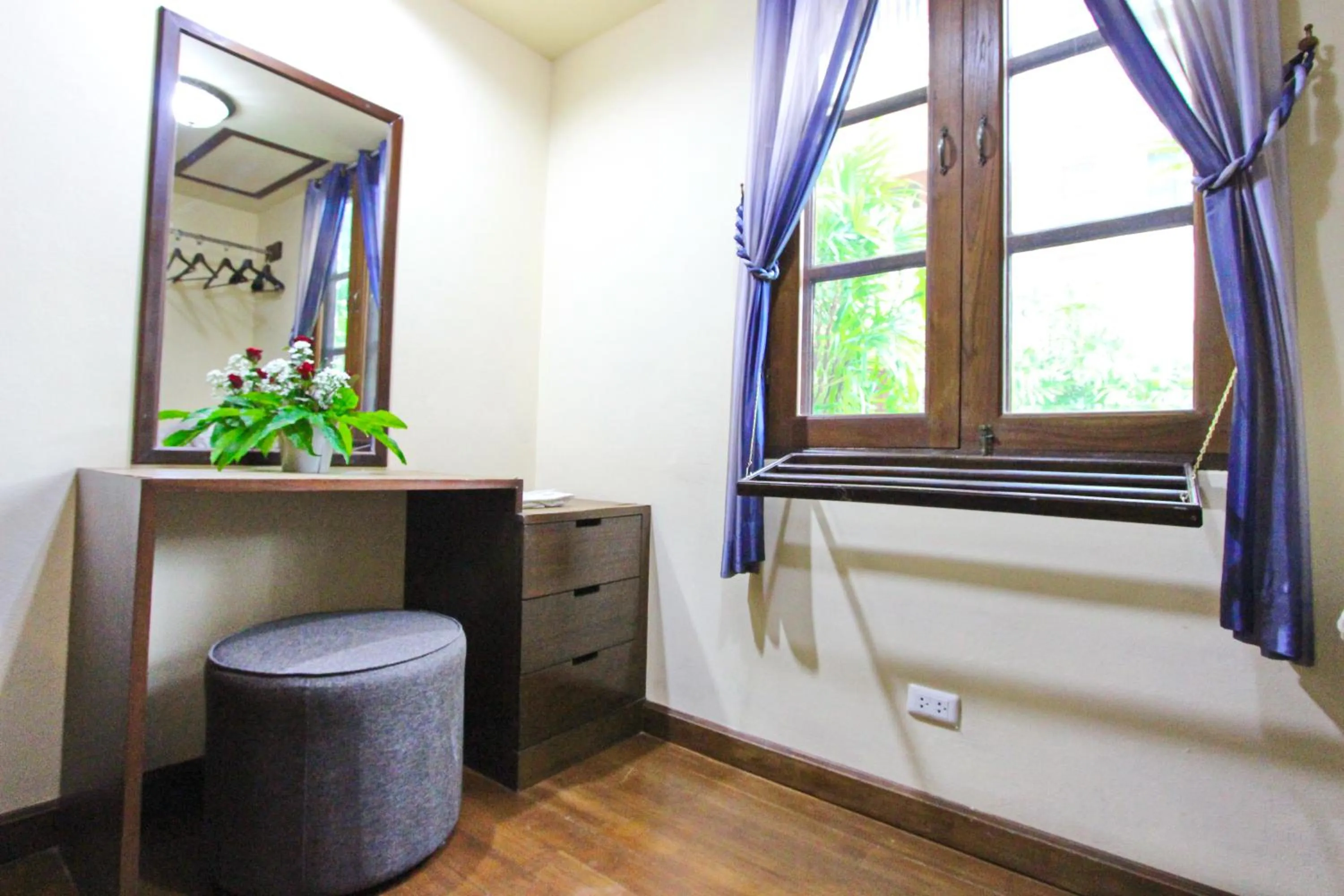 Area and facilities in Shewe Wana Suite Resort