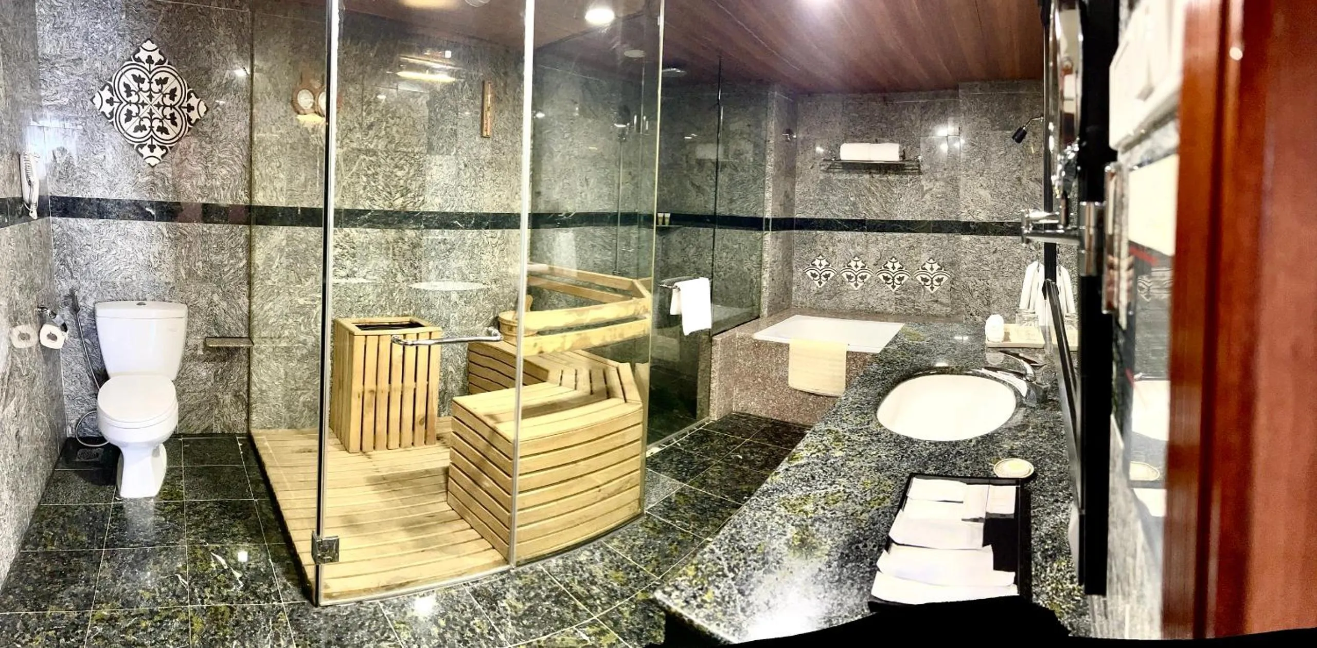 Shower in Muong Thanh Luxury Song Han Hotel