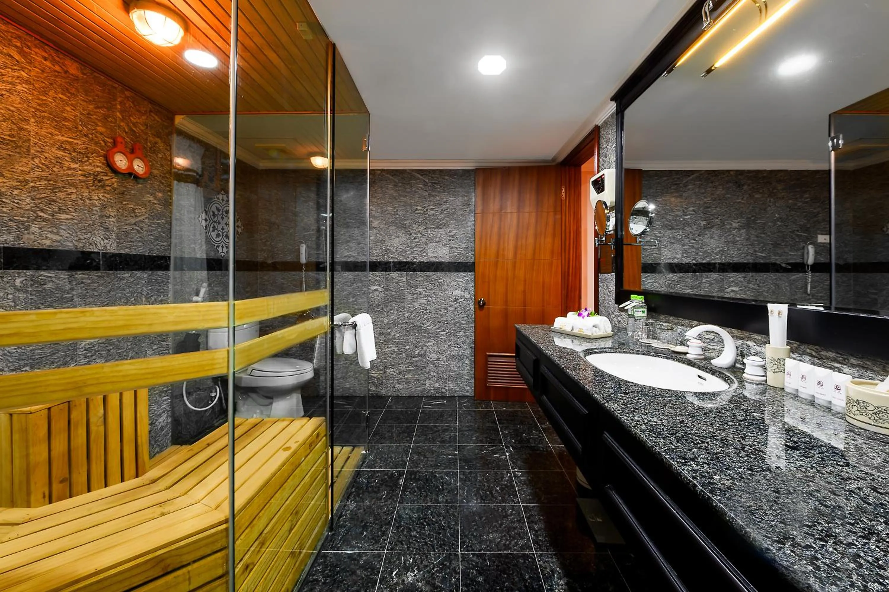 Sauna in Muong Thanh Luxury Song Han Hotel