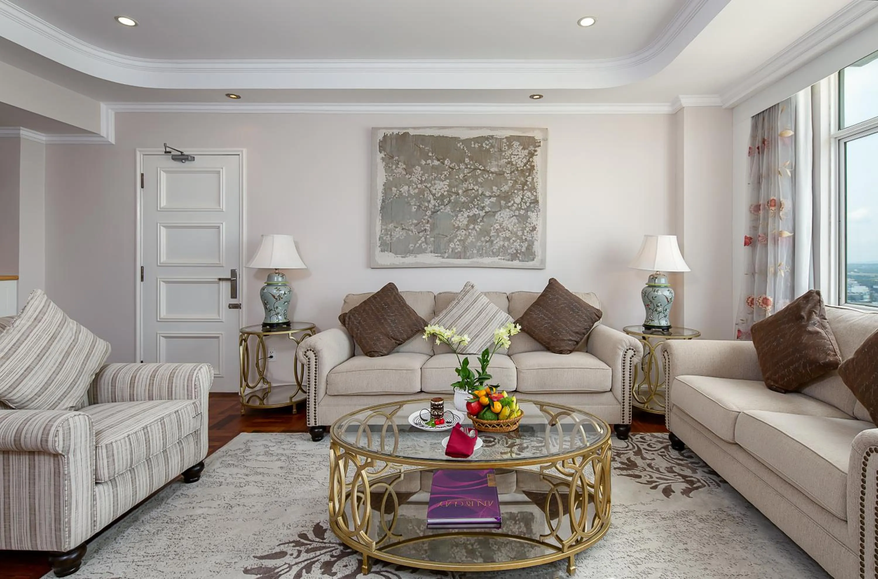 Living room in Muong Thanh Luxury Song Han Hotel