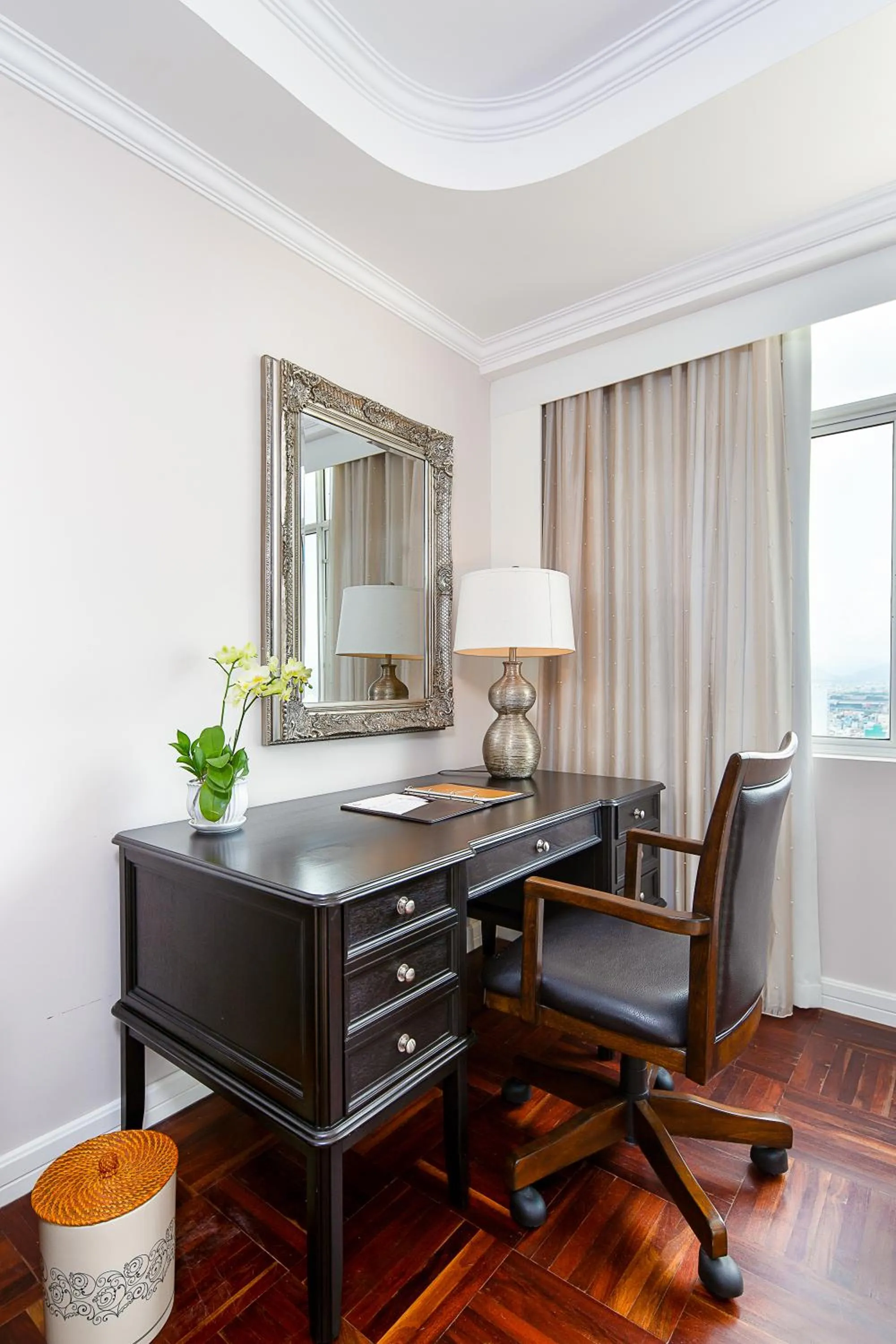 Seating area in Muong Thanh Luxury Song Han Hotel