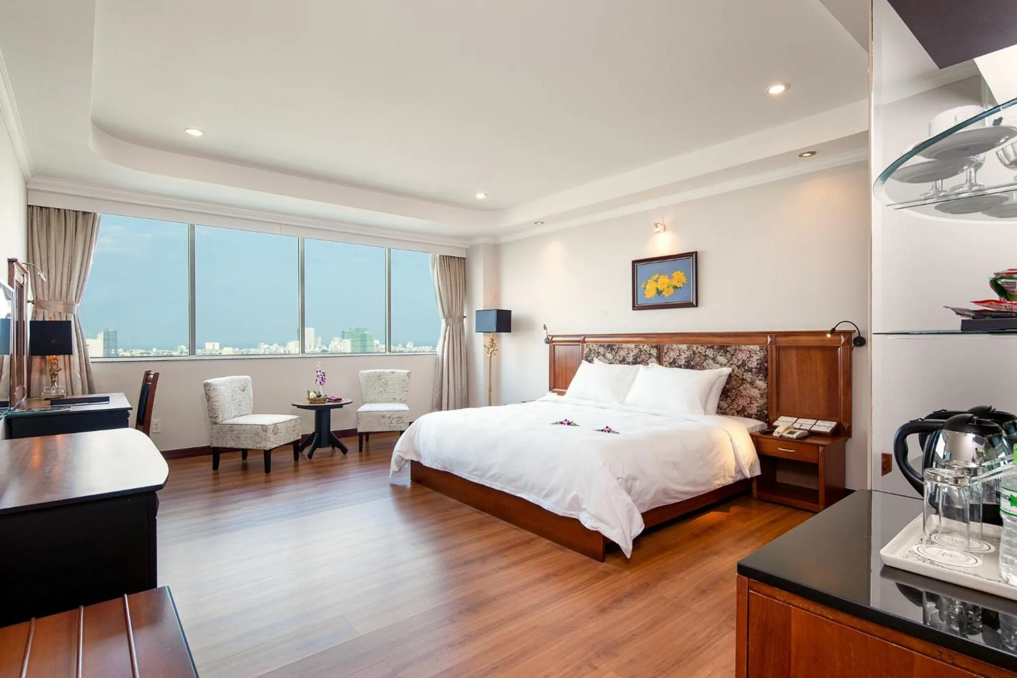 Bed in Muong Thanh Luxury Song Han Hotel