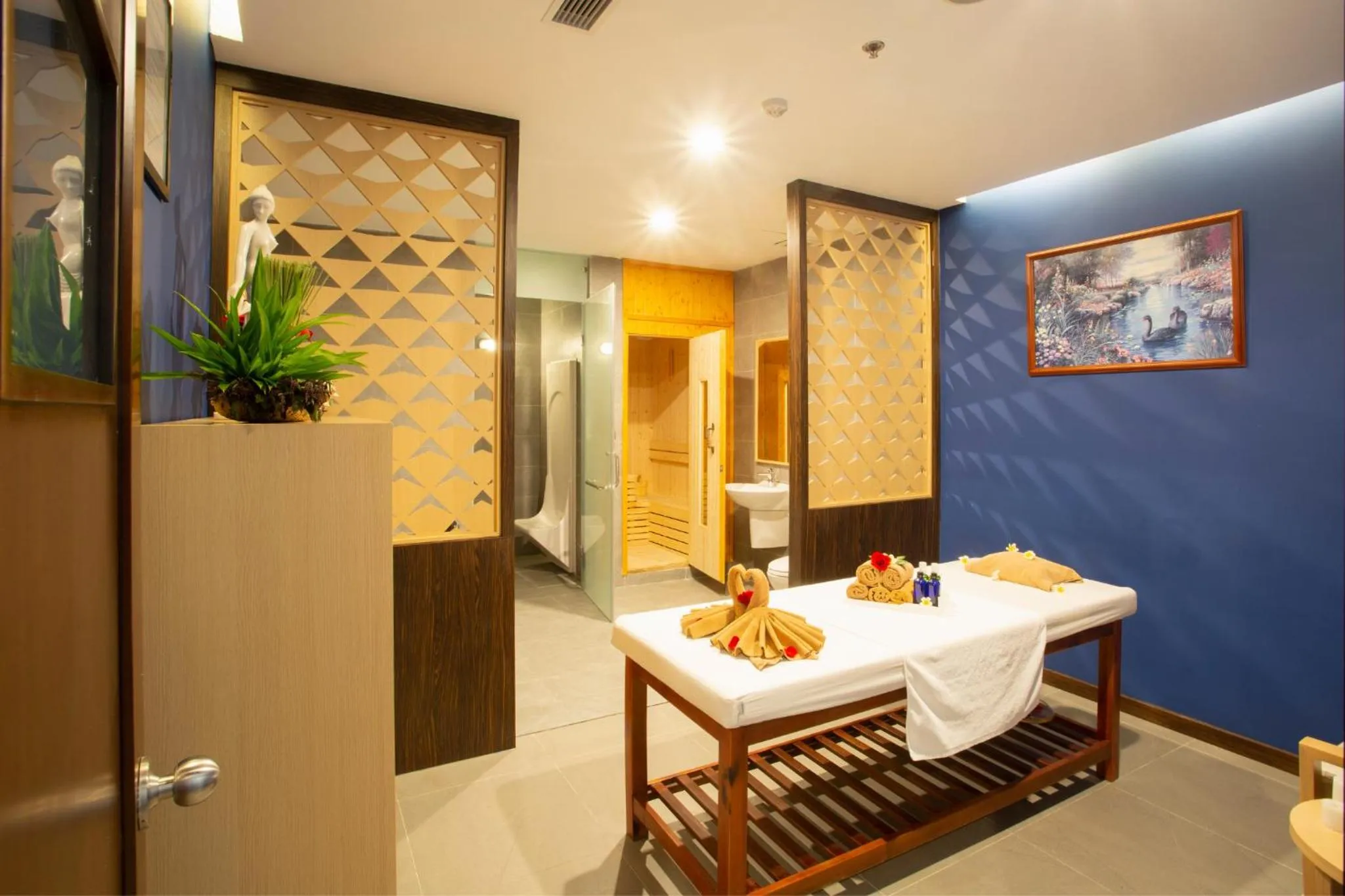 Massage, Bed in Muong Thanh Luxury Song Han Hotel