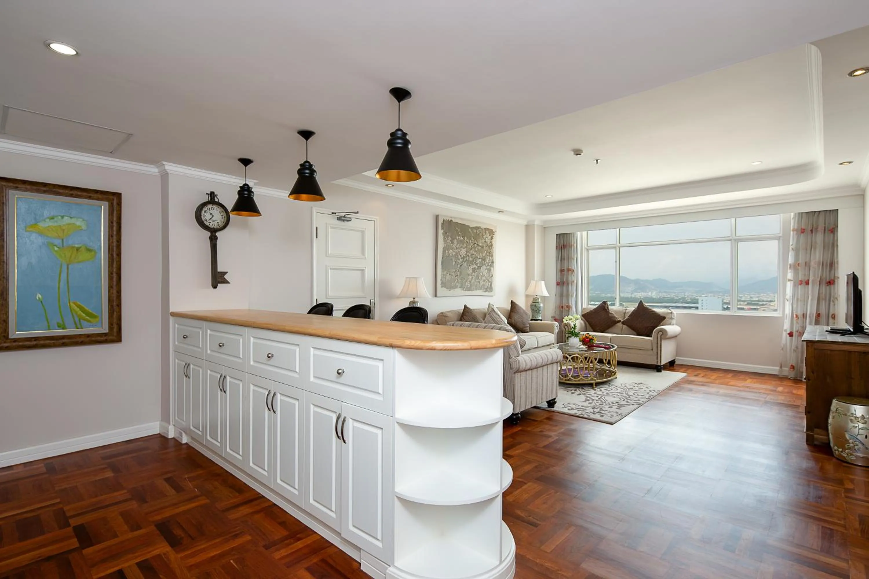 Kitchen or kitchenette in Muong Thanh Luxury Song Han Hotel