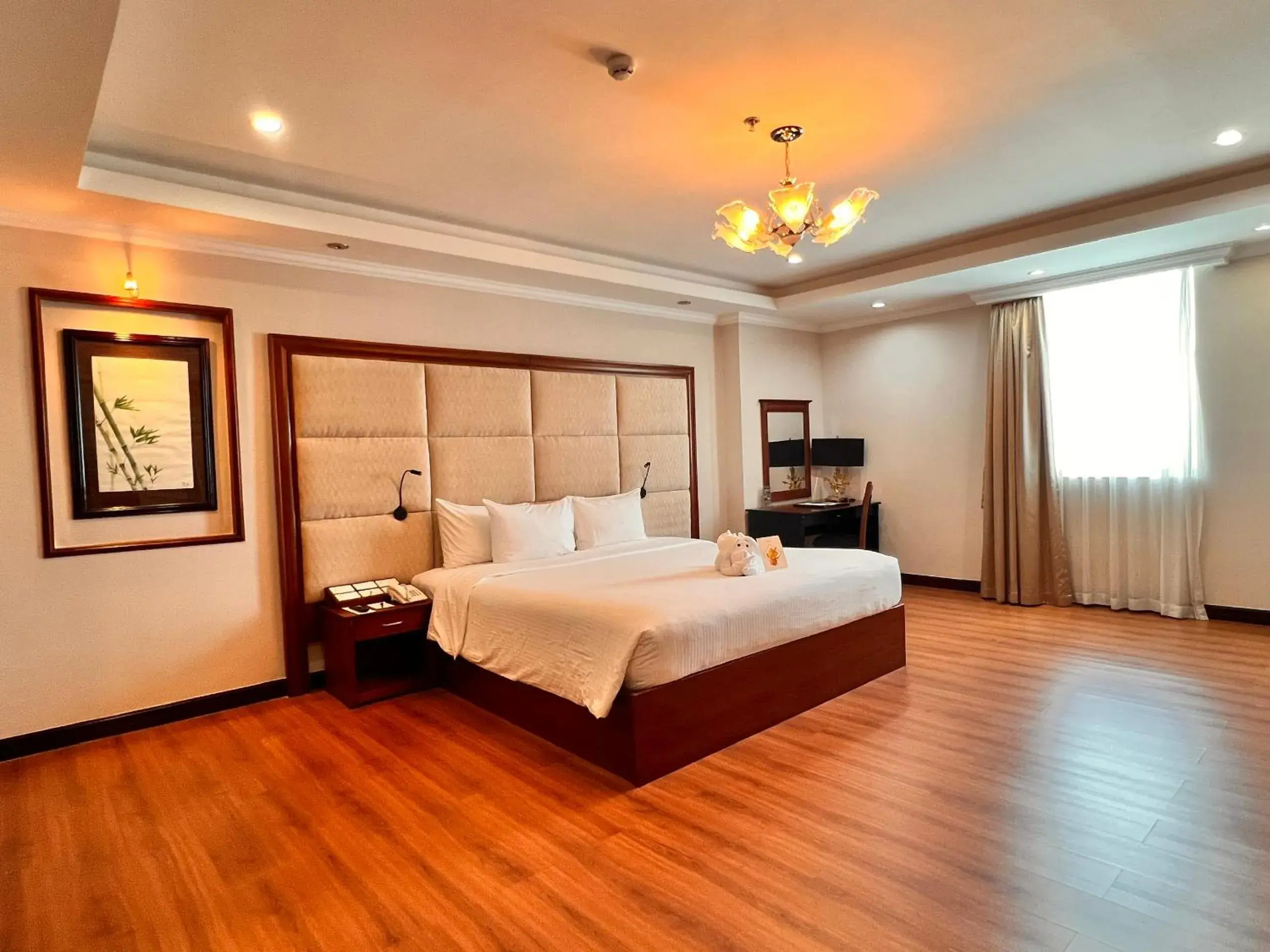 Bed in Muong Thanh Luxury Song Han Hotel Bed in Muong Thanh Luxury Song Han Hotel