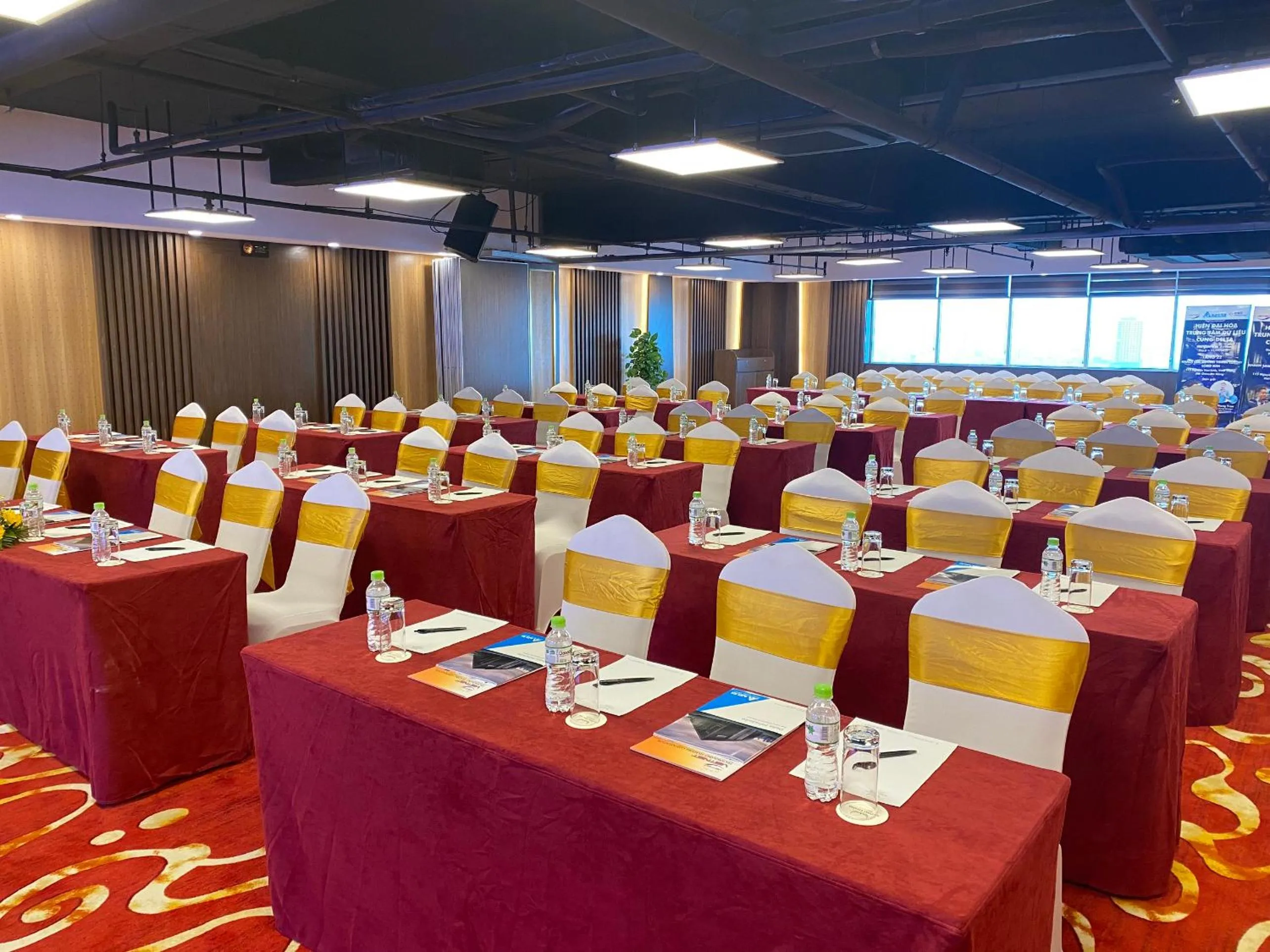 Banquet/Function facilities in Muong Thanh Luxury Song Han Hotel