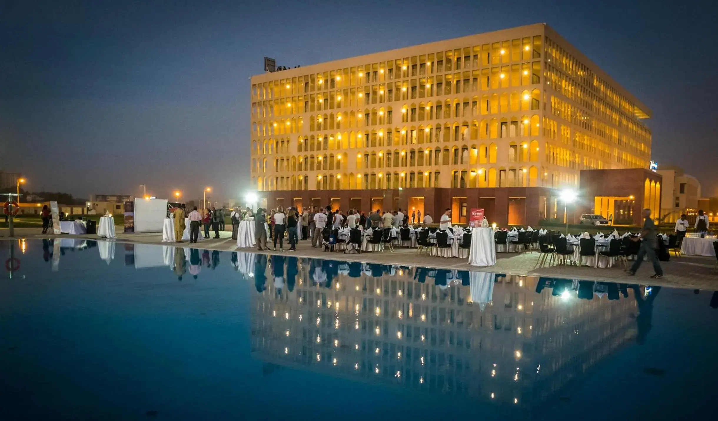 Swimming pool in Radisson Blu Hotel N'Djamena Swimming pool in Radisson Blu Hotel N'Djamena