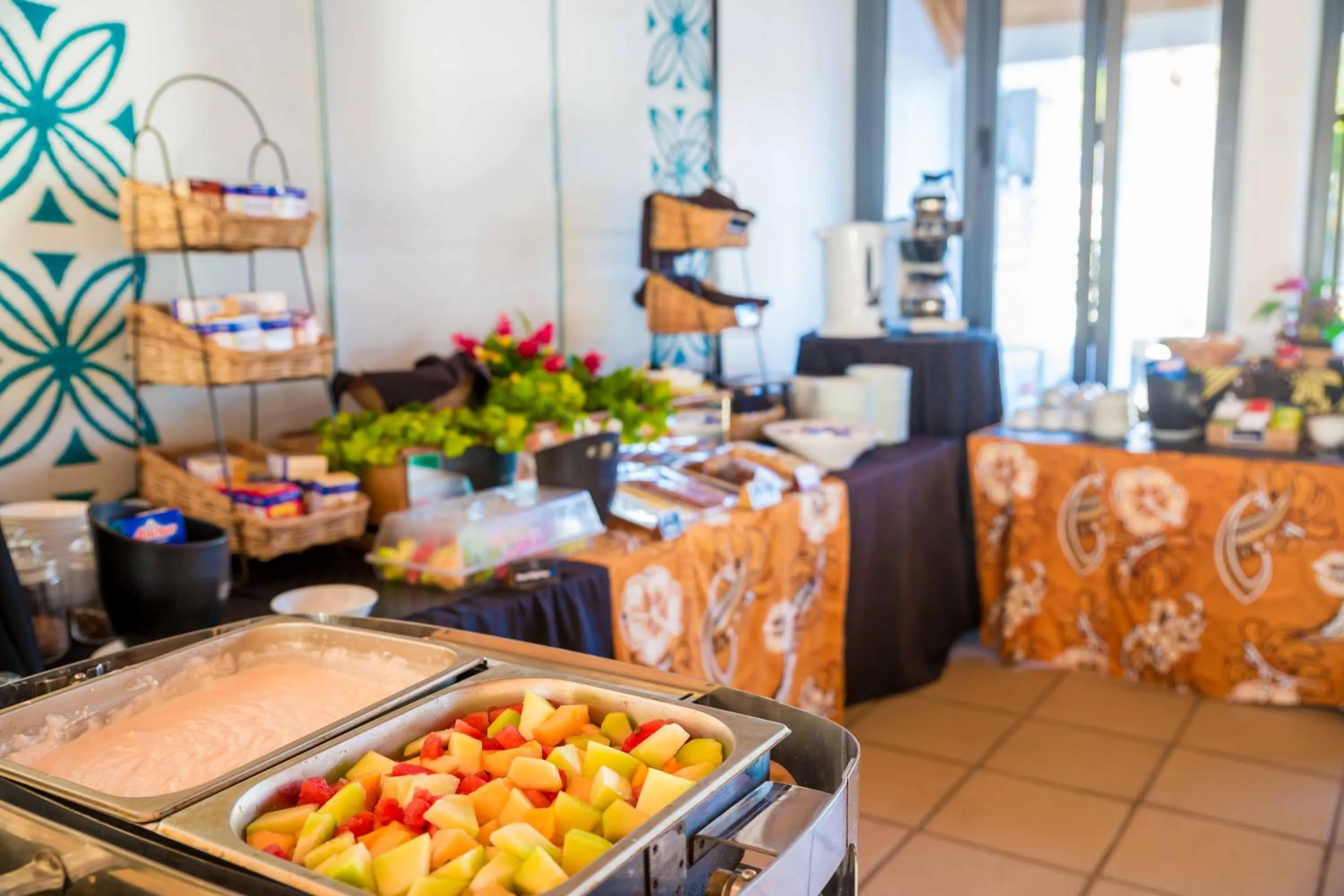 Buffet breakfast in Muri Beach Club Hotel